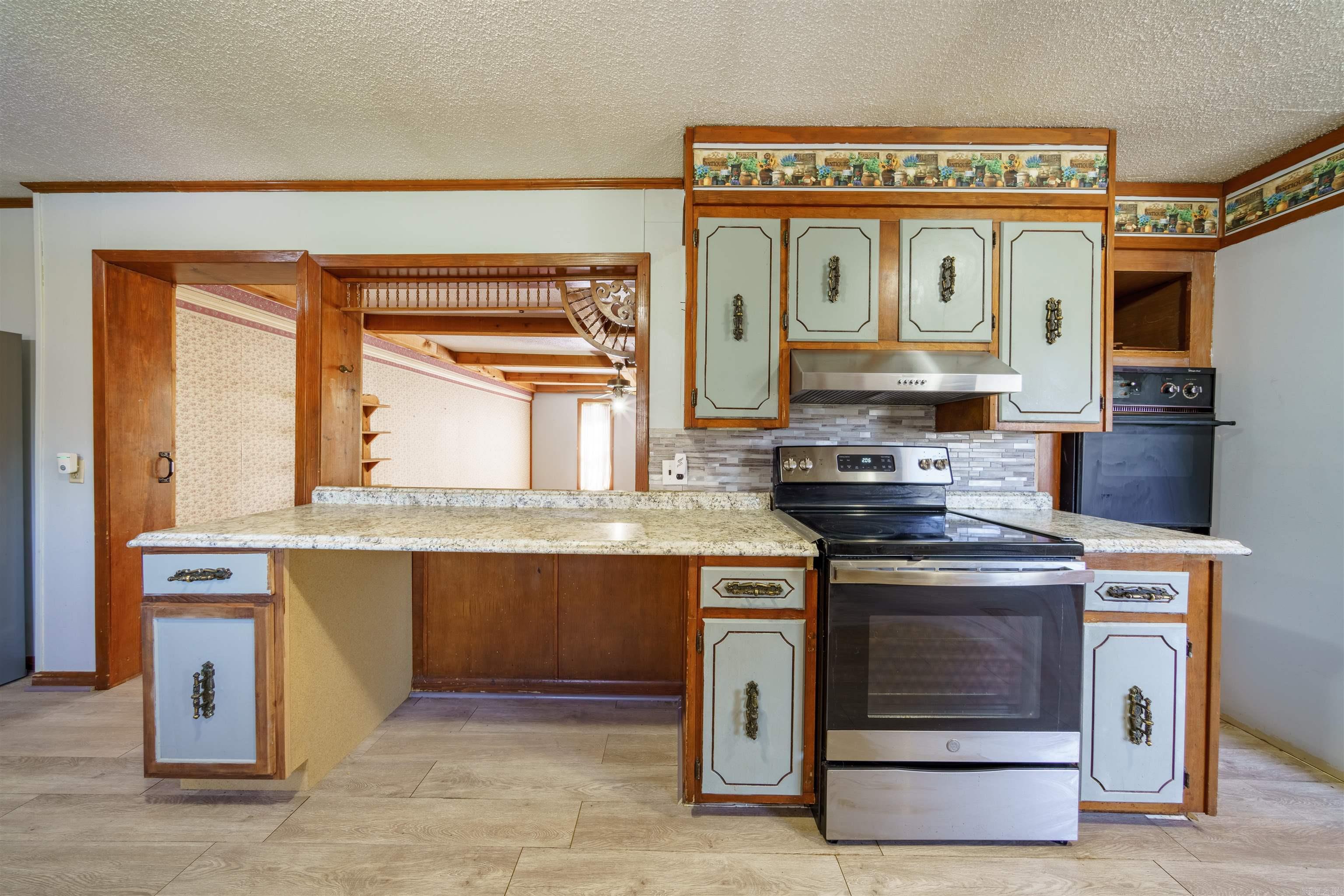 651 Golden  Cave City, AR