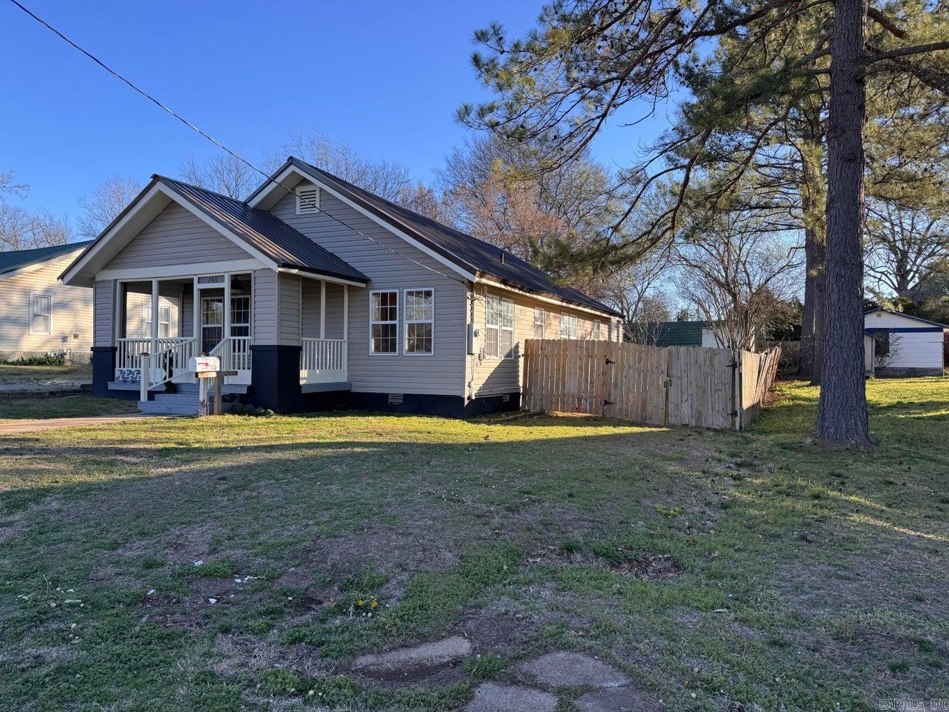 748 Brooks  Batesville, AR