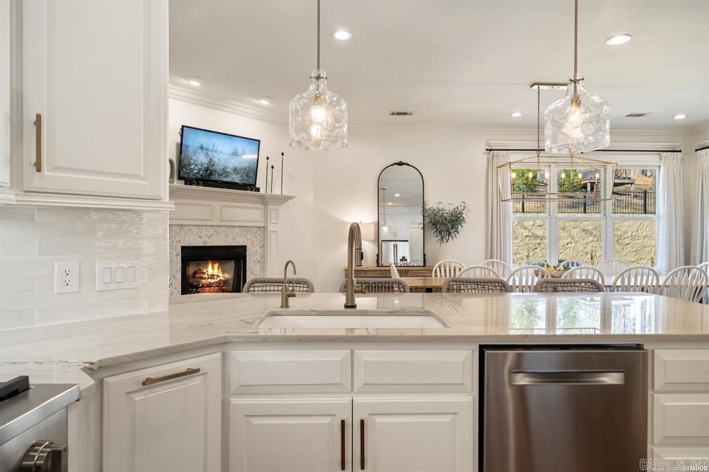 302 Oak Shores  Hot Springs, AR