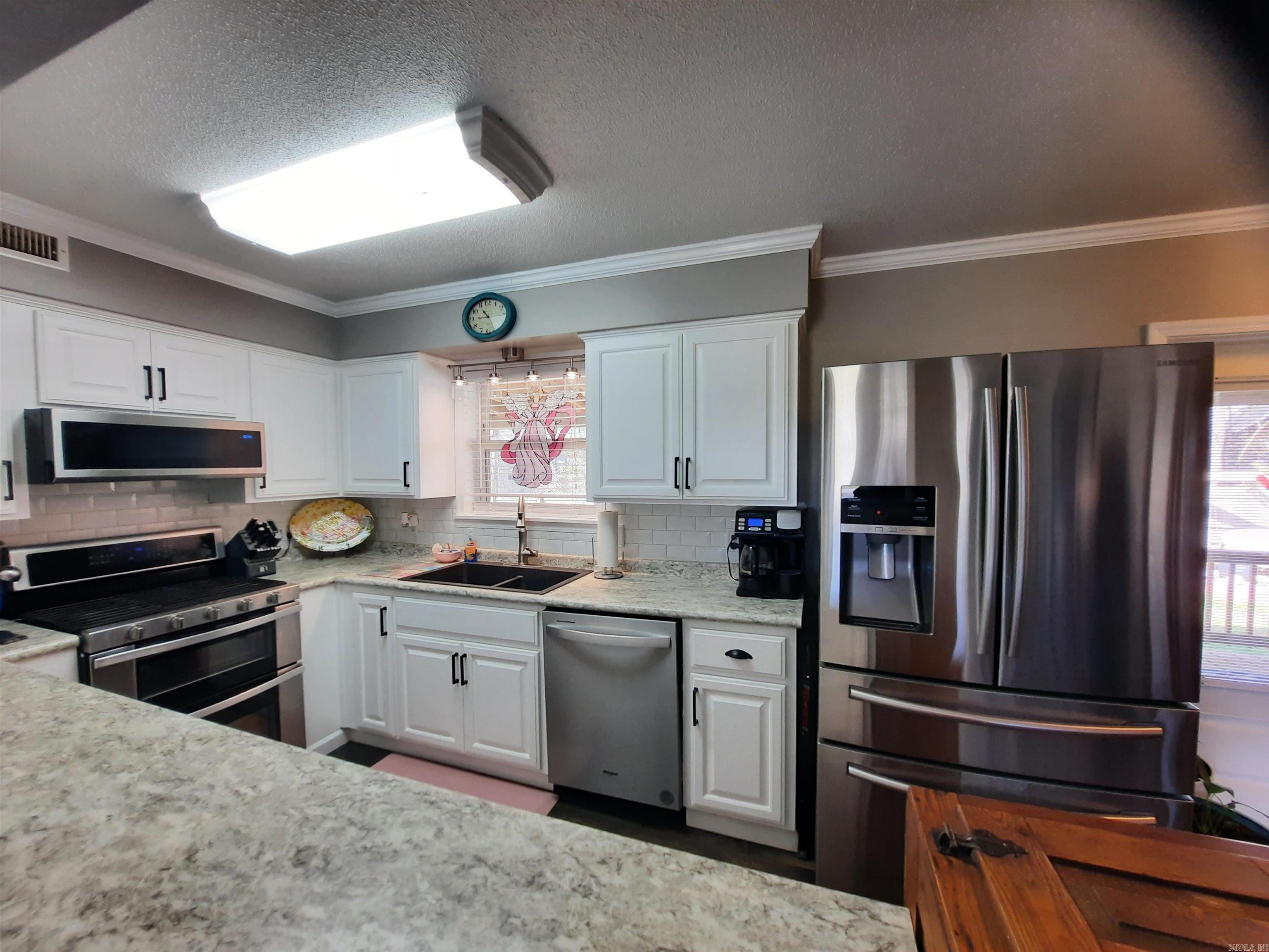 305 Stone  Mountain View, AR