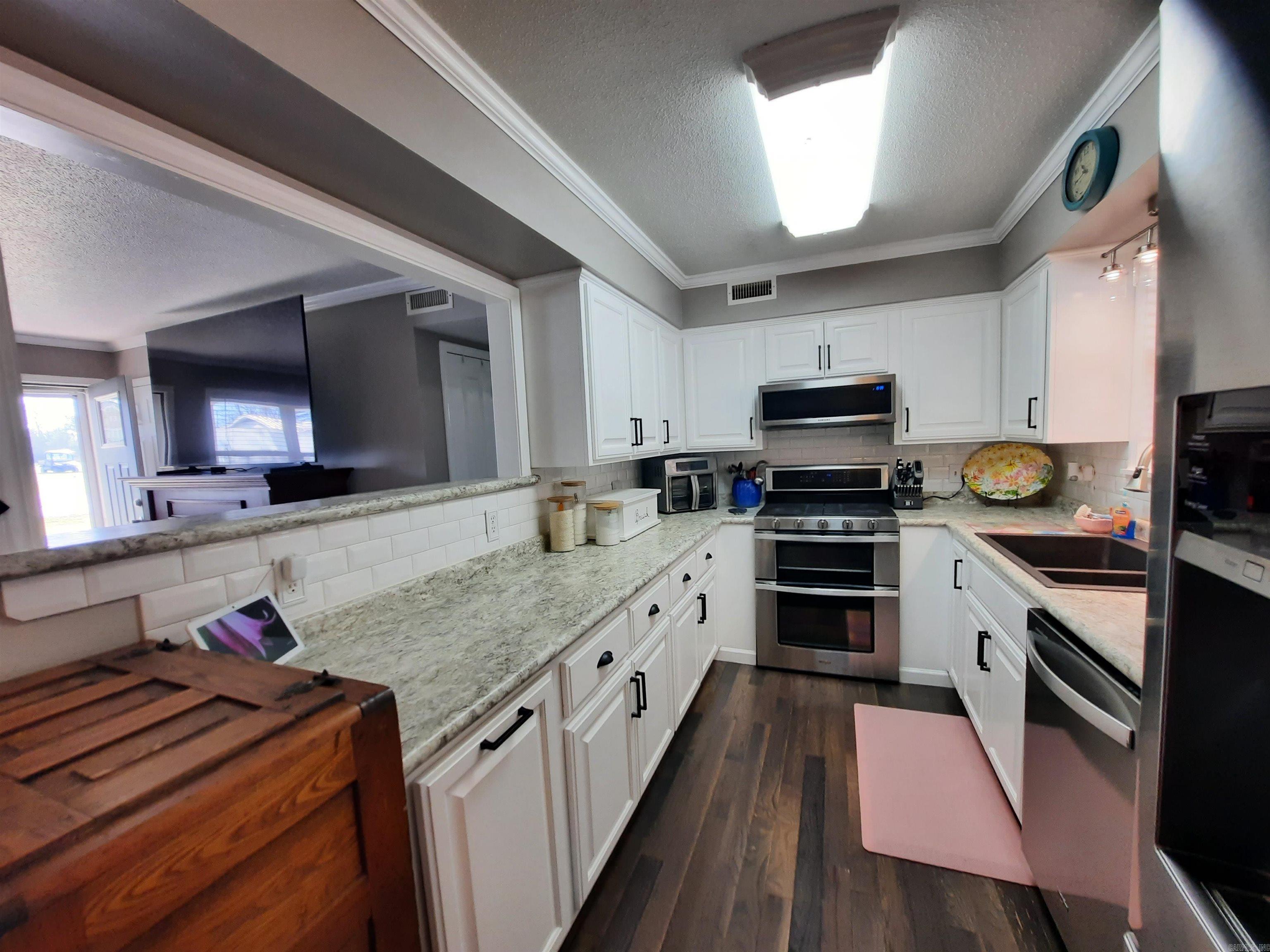 305 Stone  Mountain View, AR