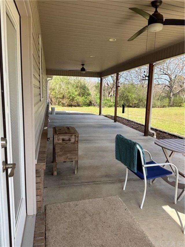 912 College  Coal Hill, AR