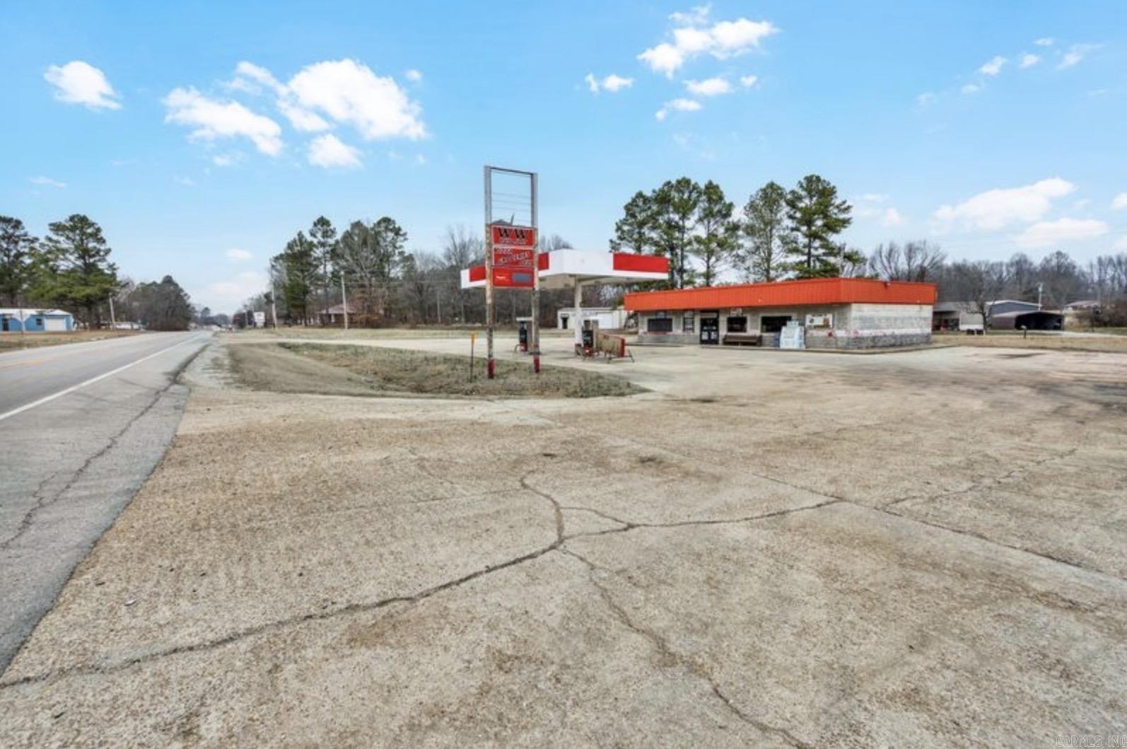 11002 Highway 135N  Lafe, AR