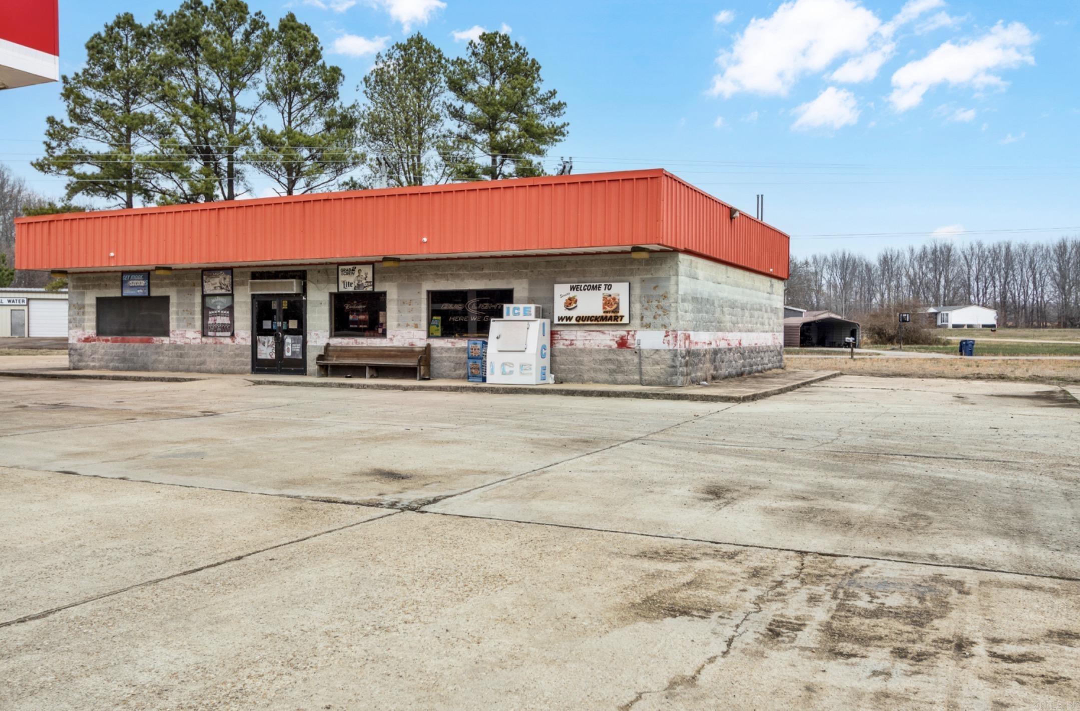 11002 Highway 135N  Lafe, AR