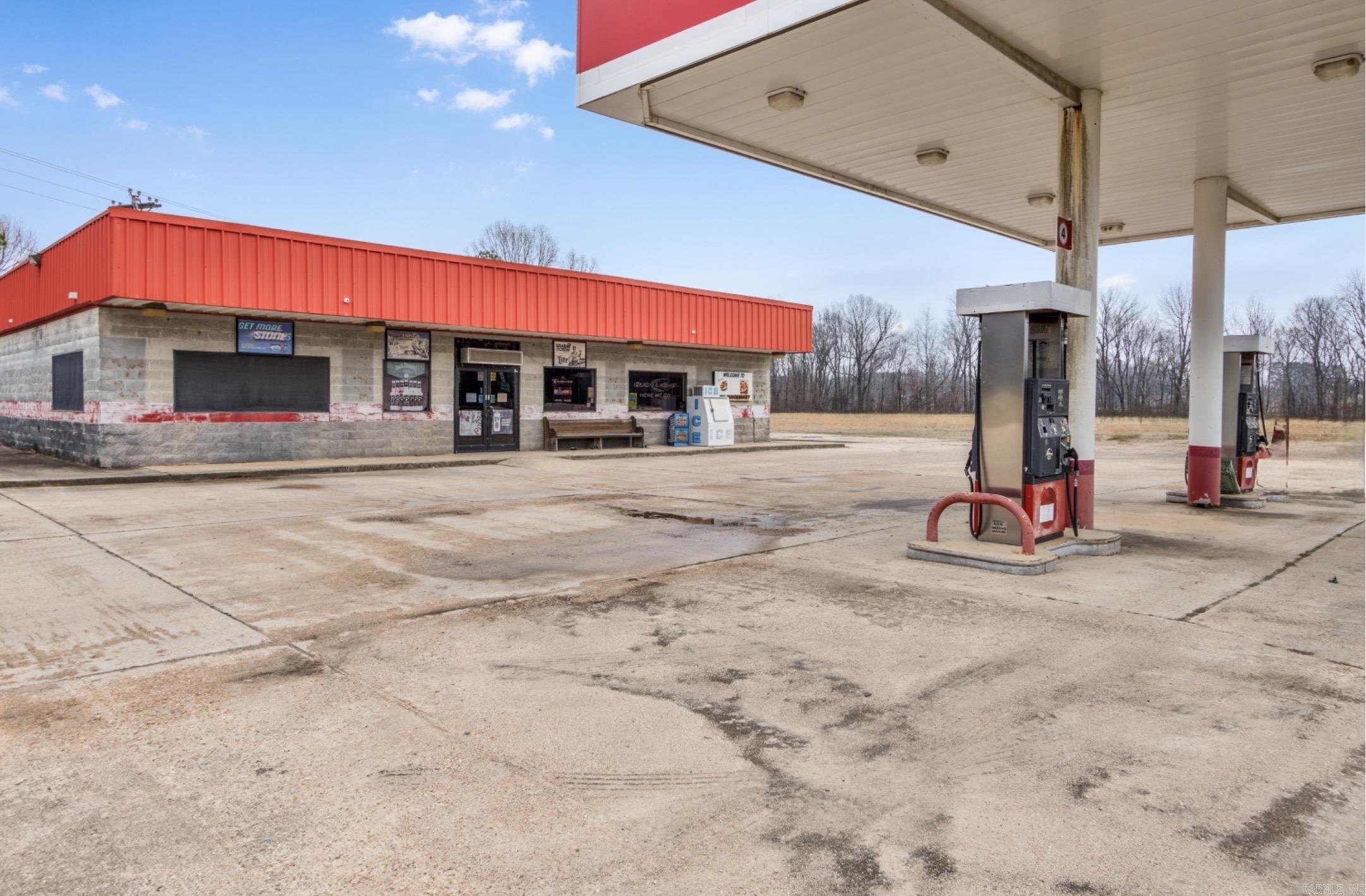 11002 Highway 135N  Lafe, AR
