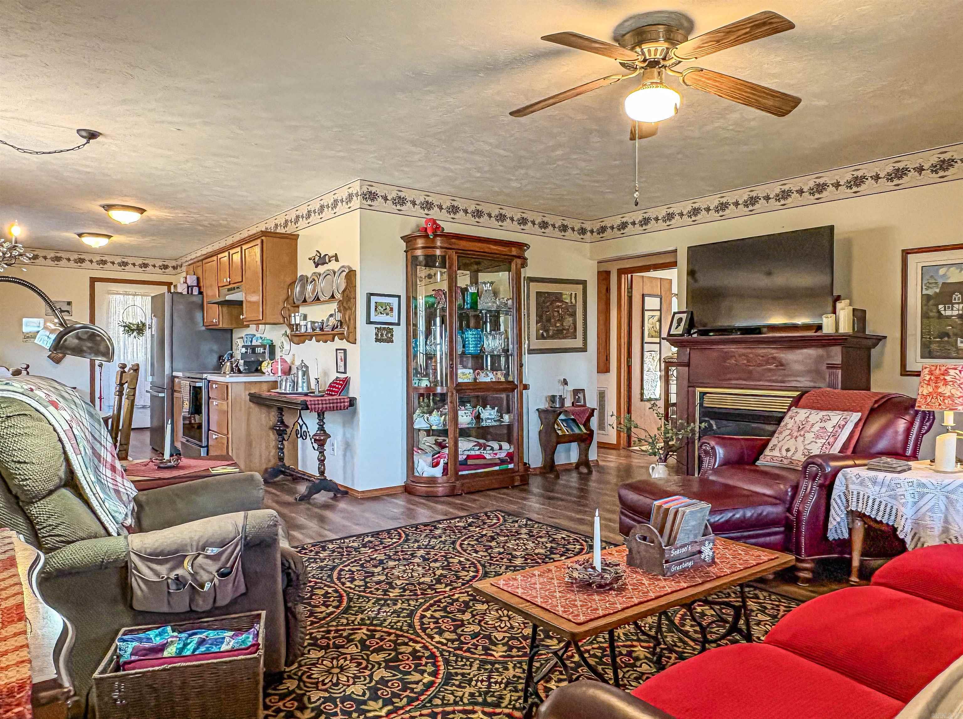 1013 Broadway  Yellville, AR