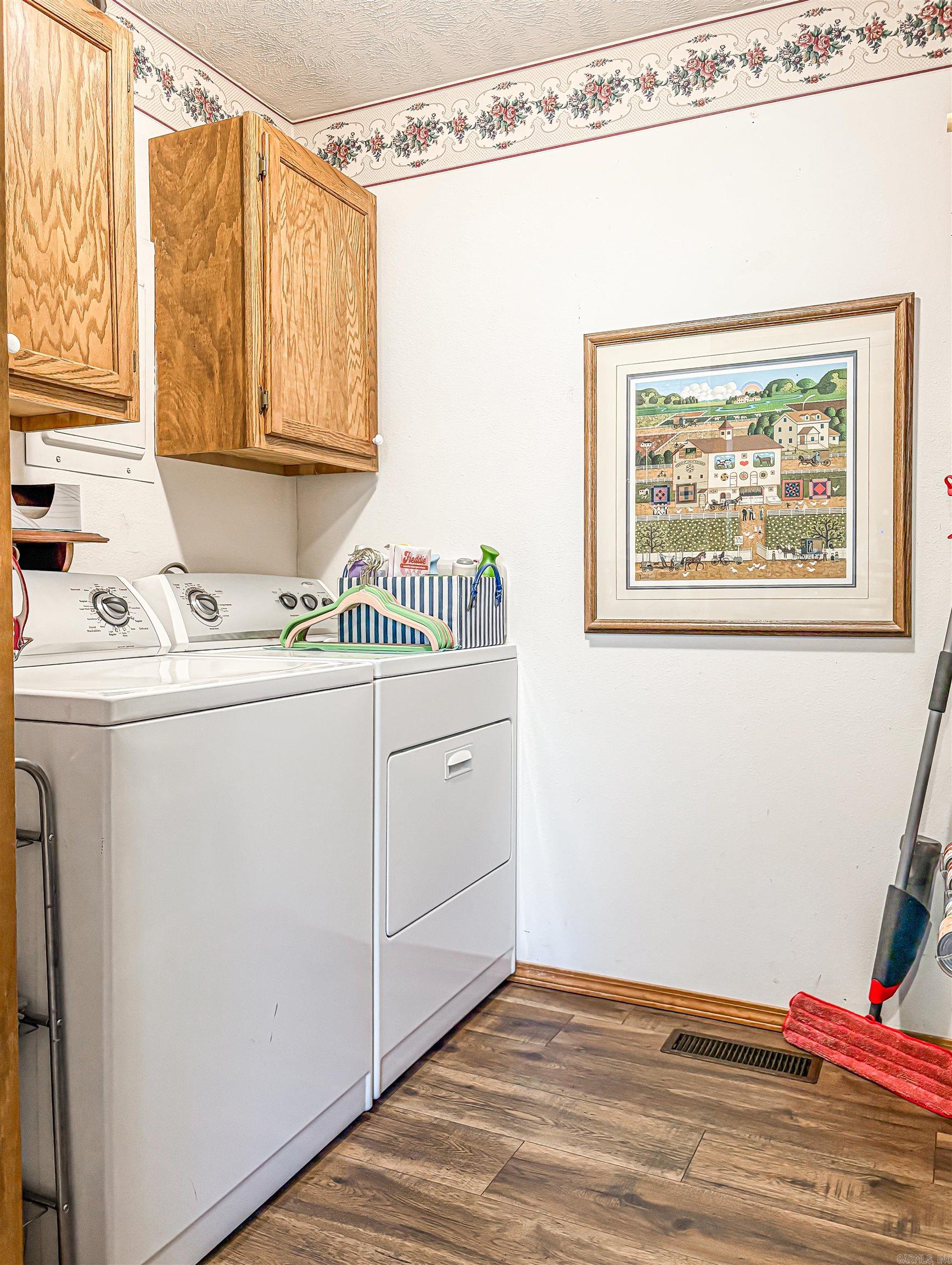 1013 Broadway  Yellville, AR