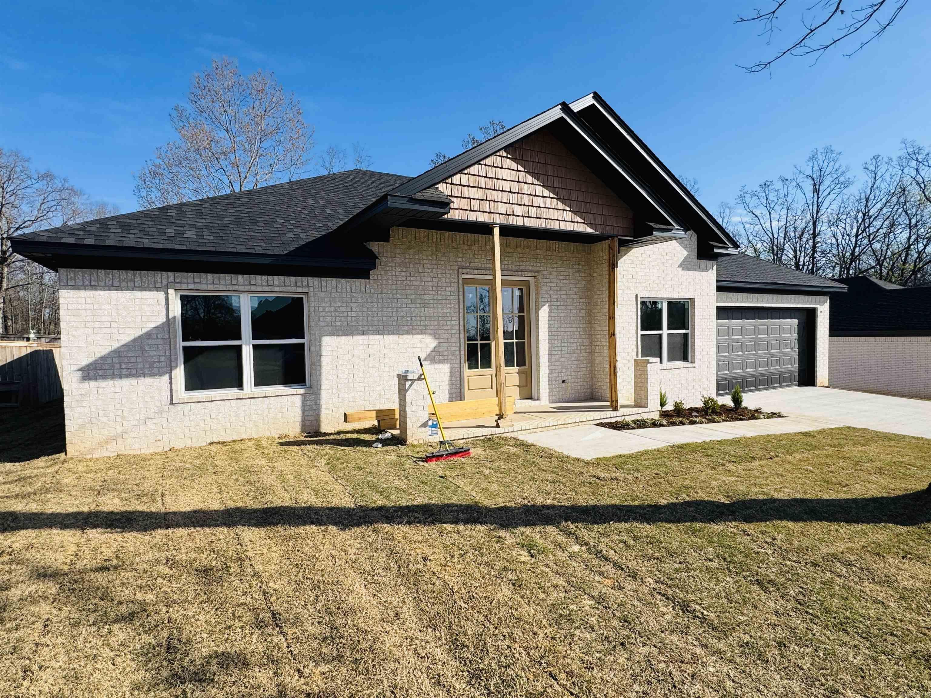 520 Forest Oak  Jacksonville, AR