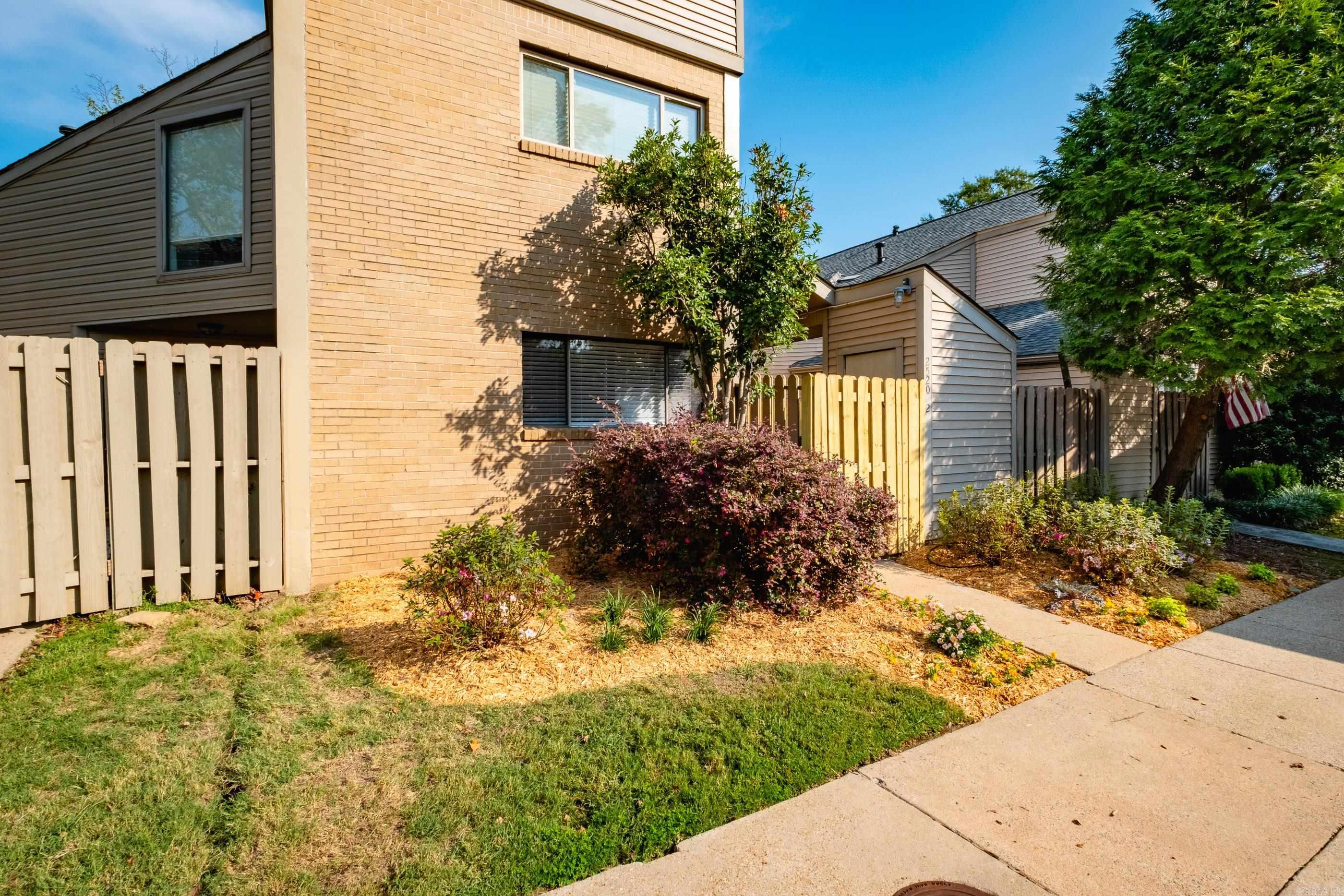 2520 Riverfront  Little Rock, AR