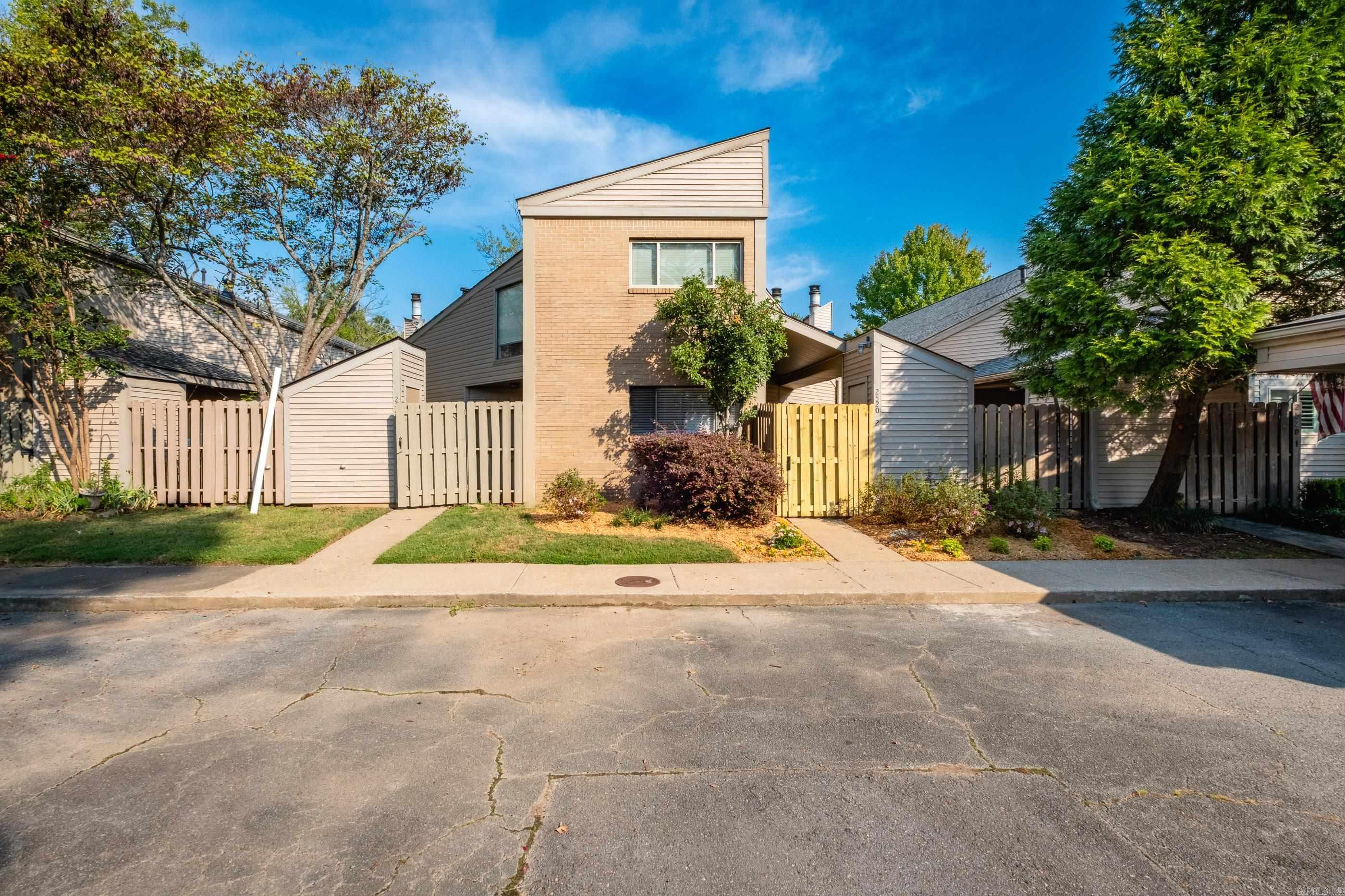 2520 Riverfront  Little Rock, AR