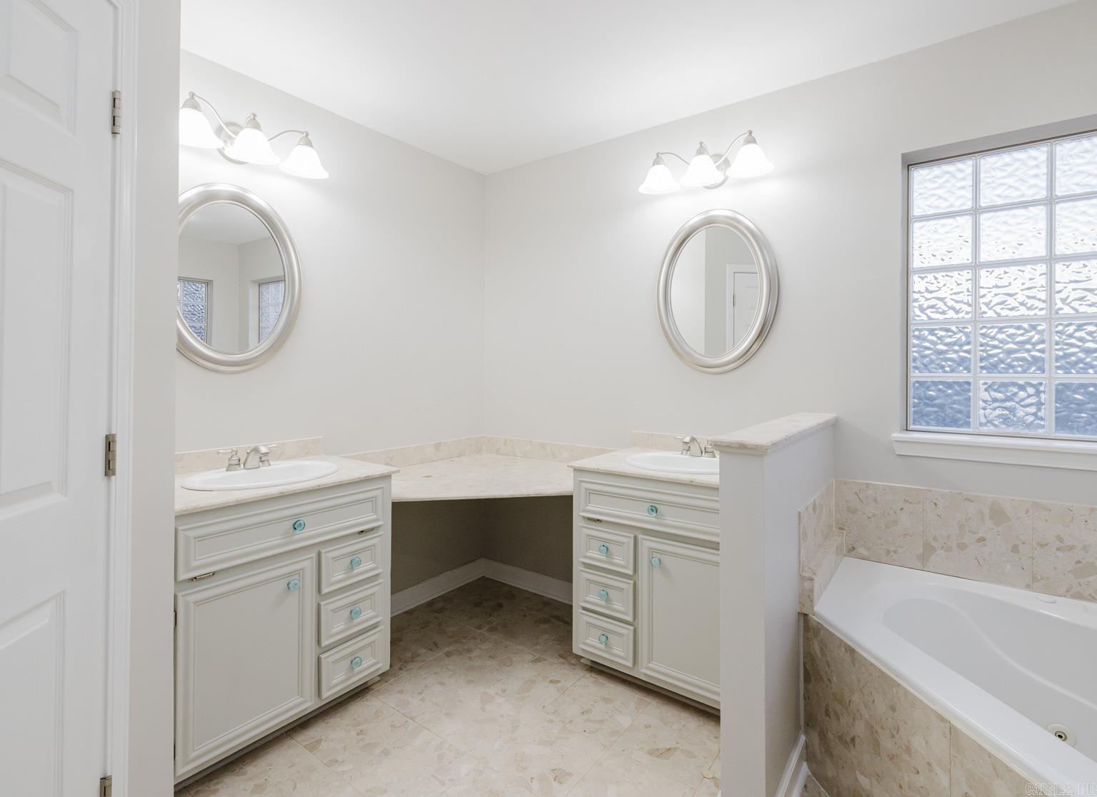 3113 Longmeadow Dr  Bryant, AR