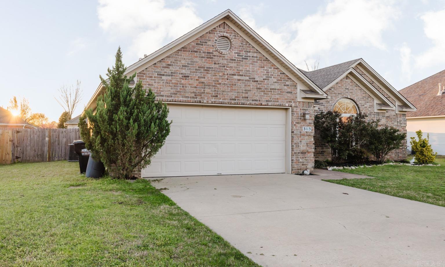 3113 Longmeadow Dr  Bryant, AR