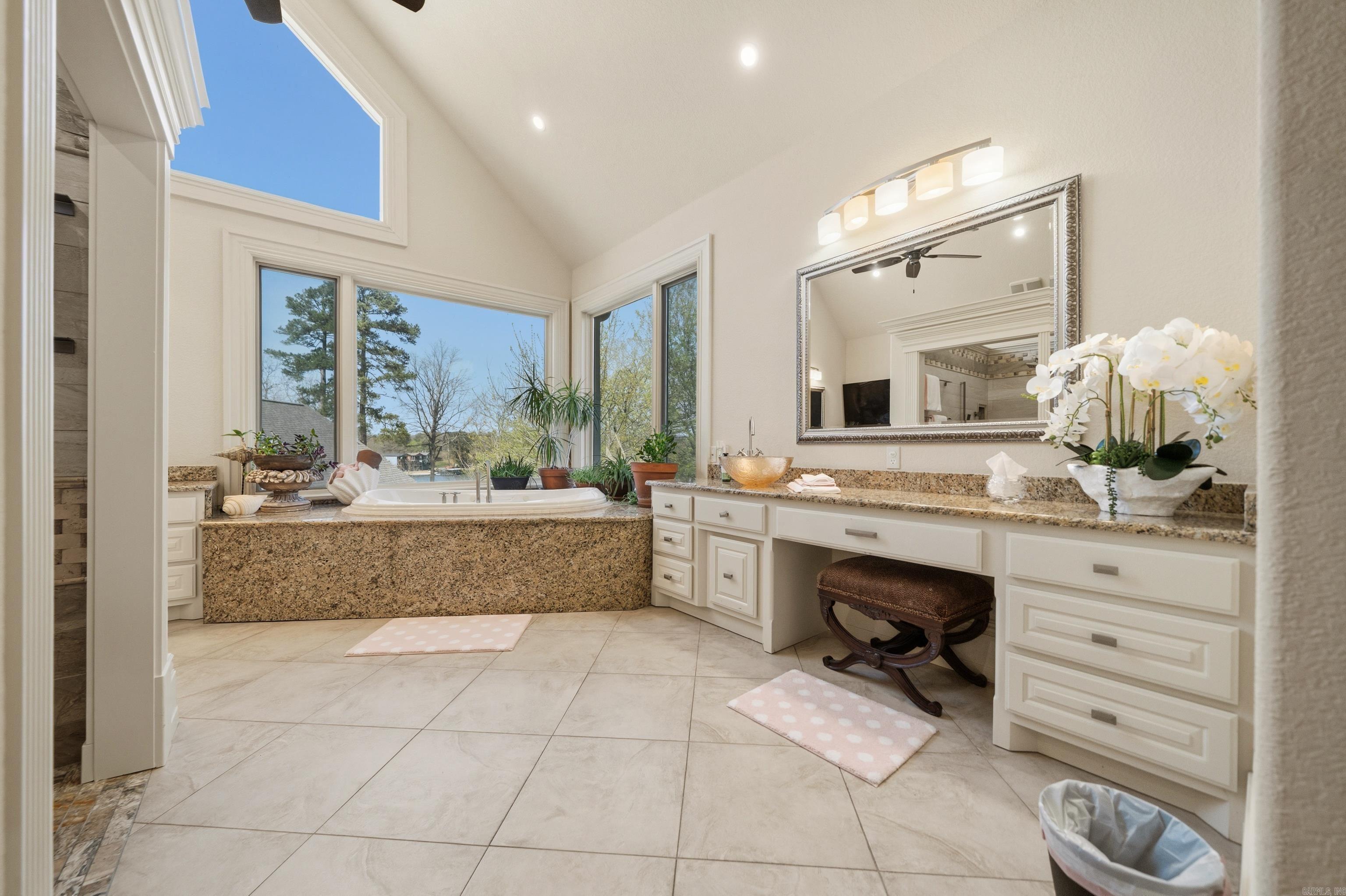 160 Cougar  Hot Springs, AR