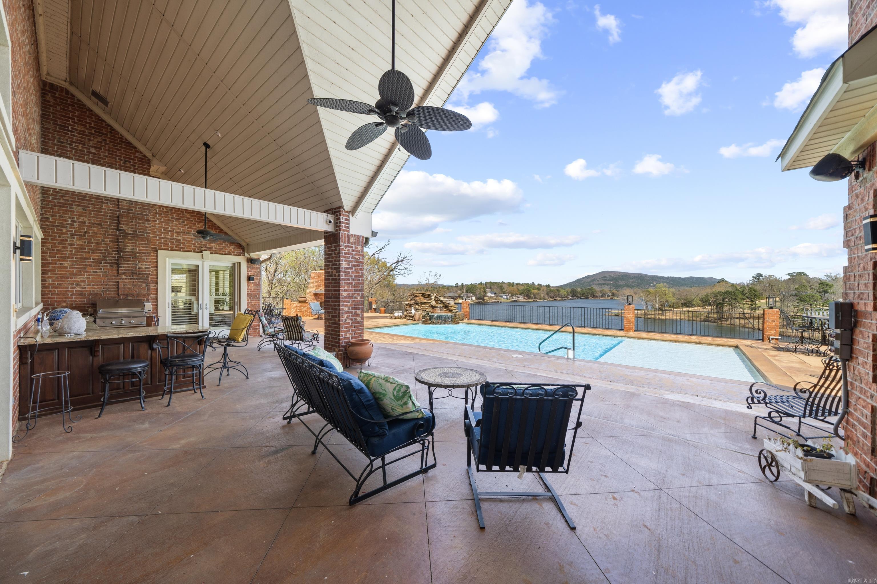 160 Cougar  Hot Springs, AR