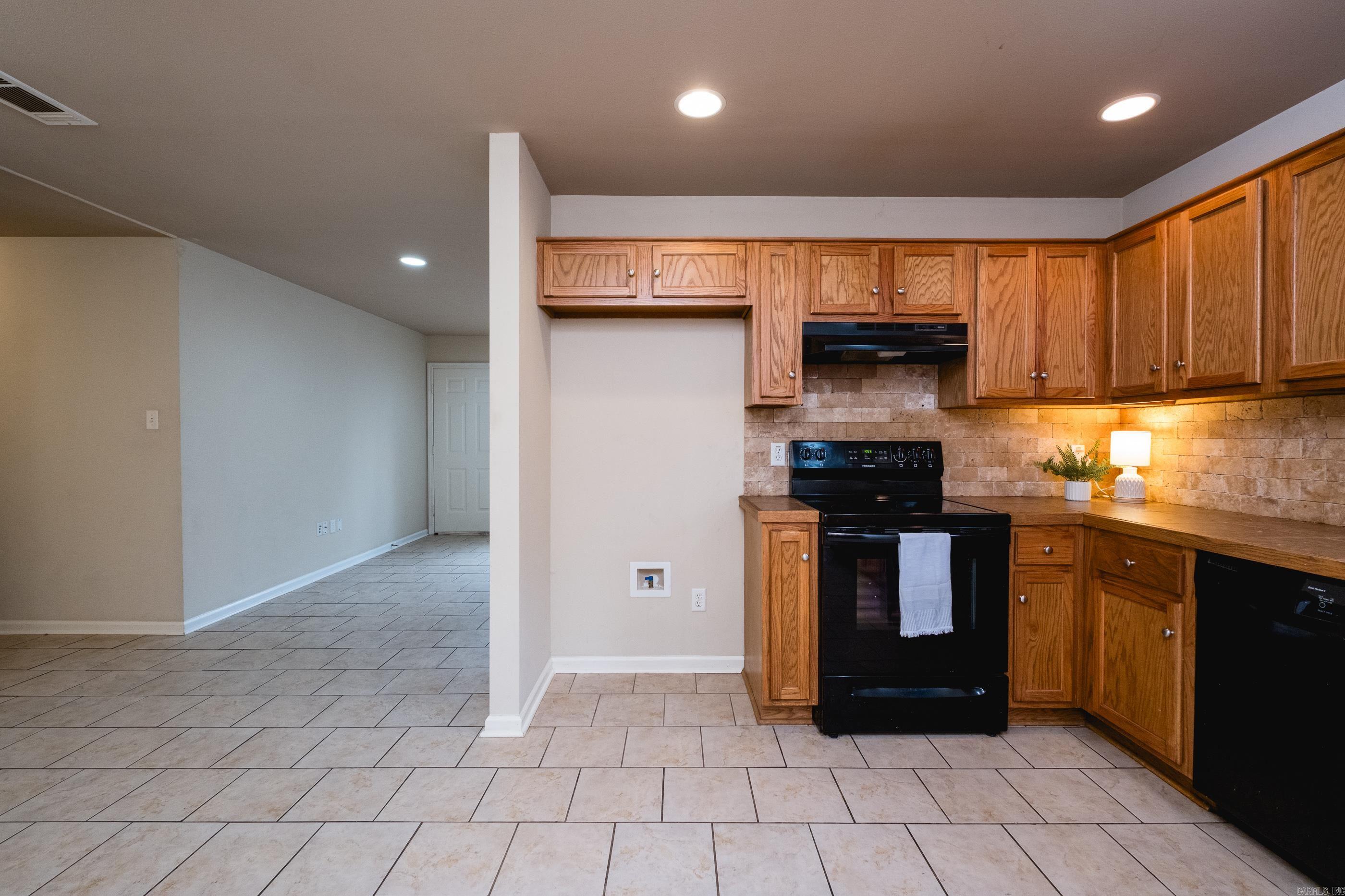 2424 Whispering Pine  Little Rock, AR