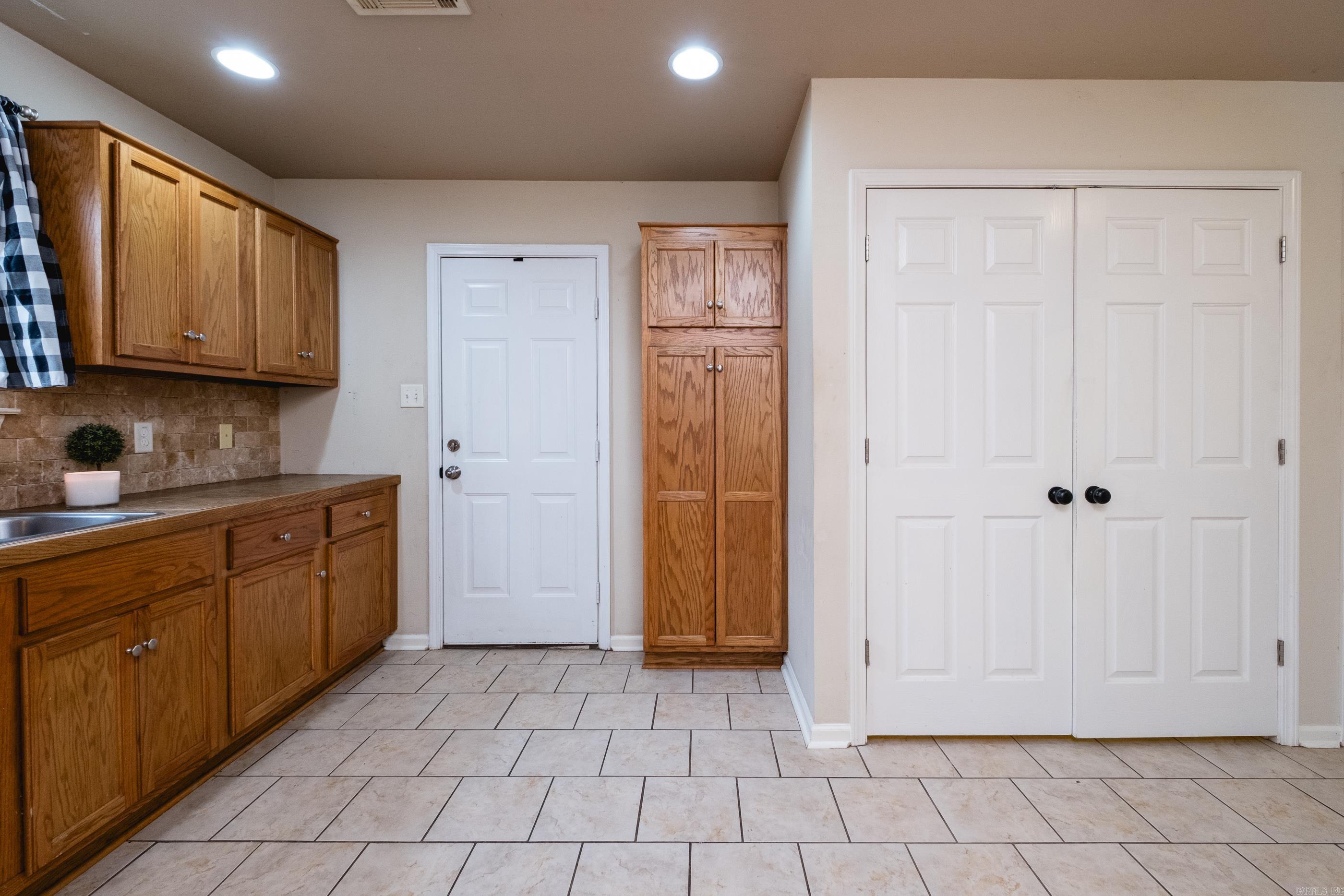 2424 Whispering Pine  Little Rock, AR