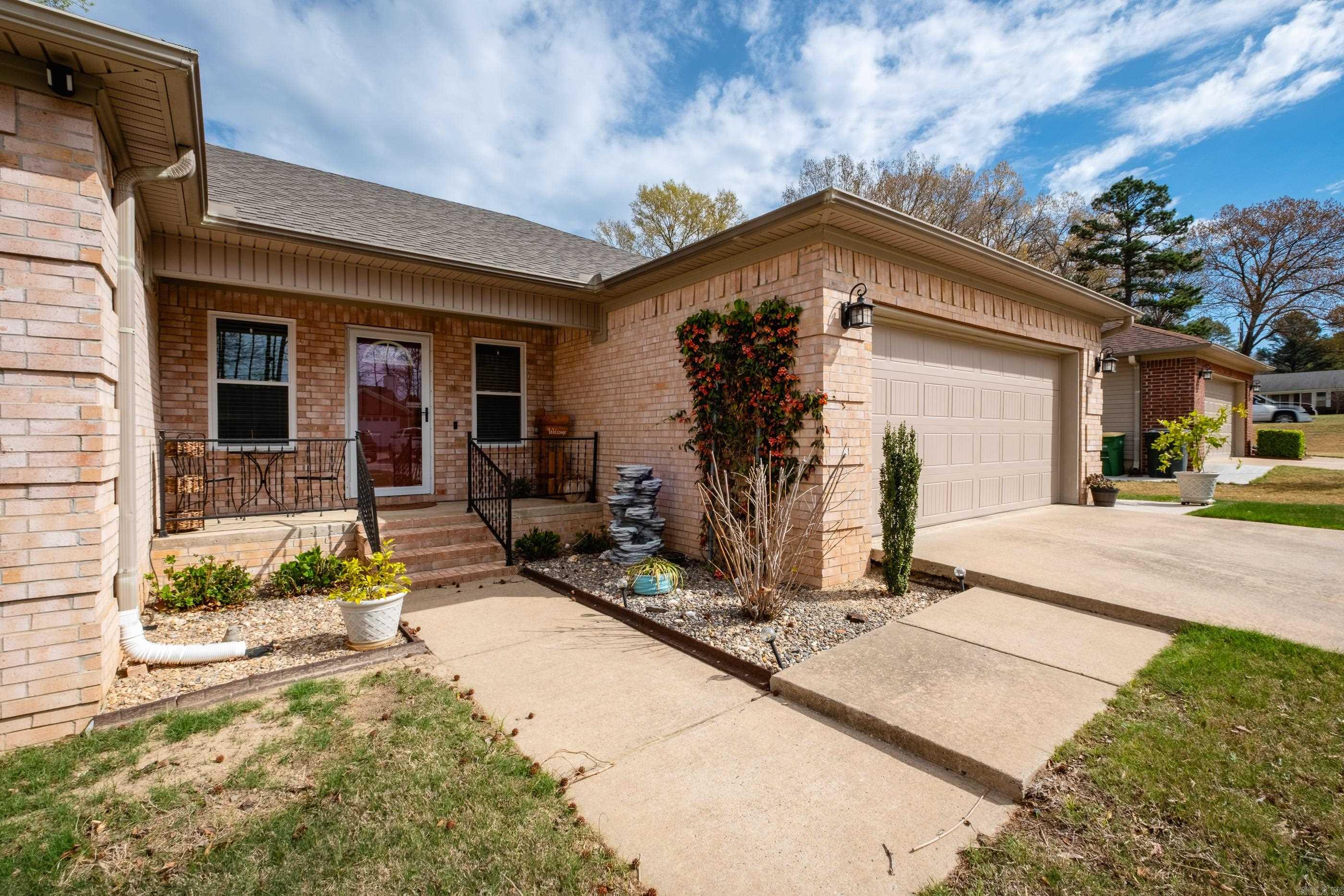 213 Greenwood  Sherwood, AR