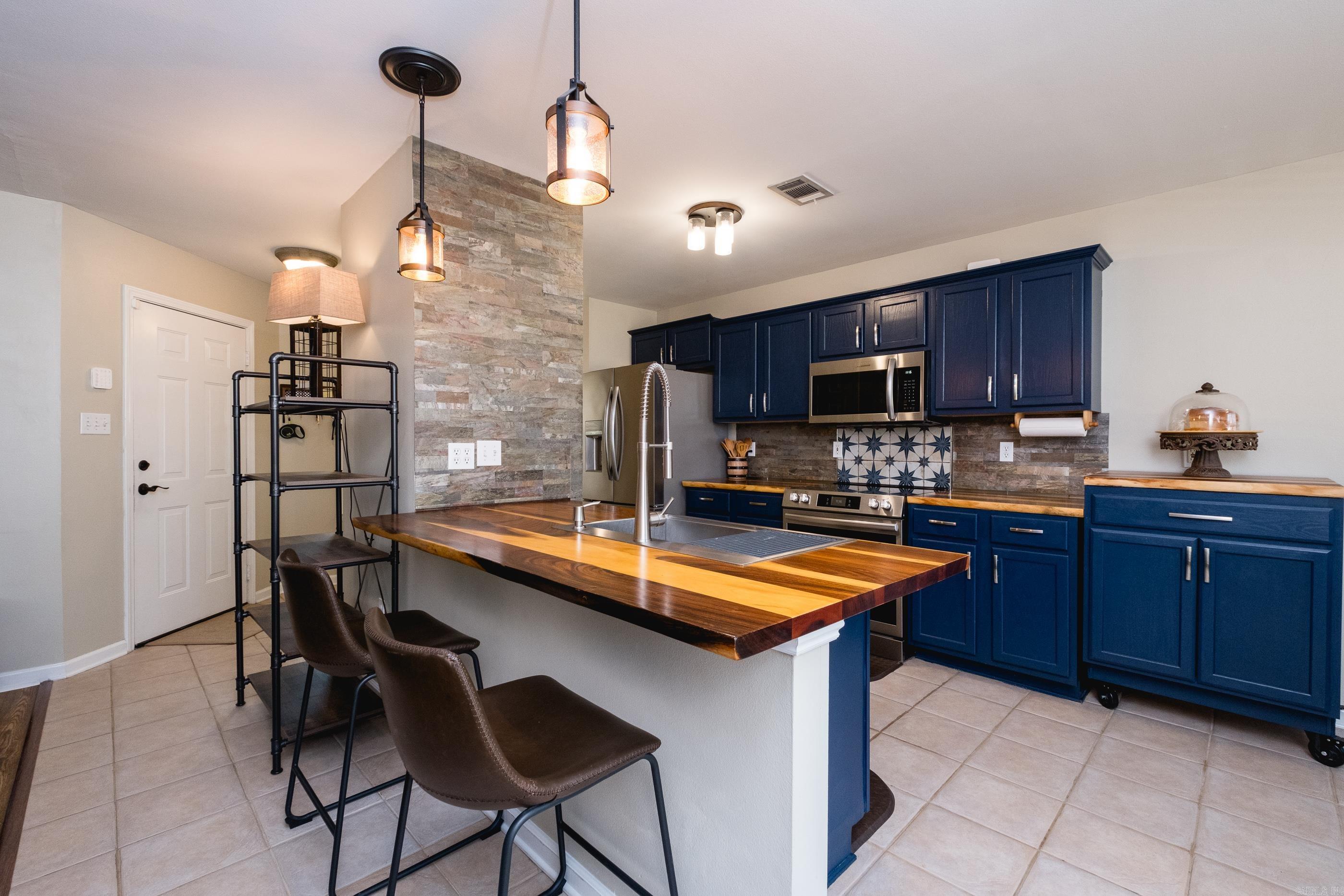 213 Greenwood  Sherwood, AR