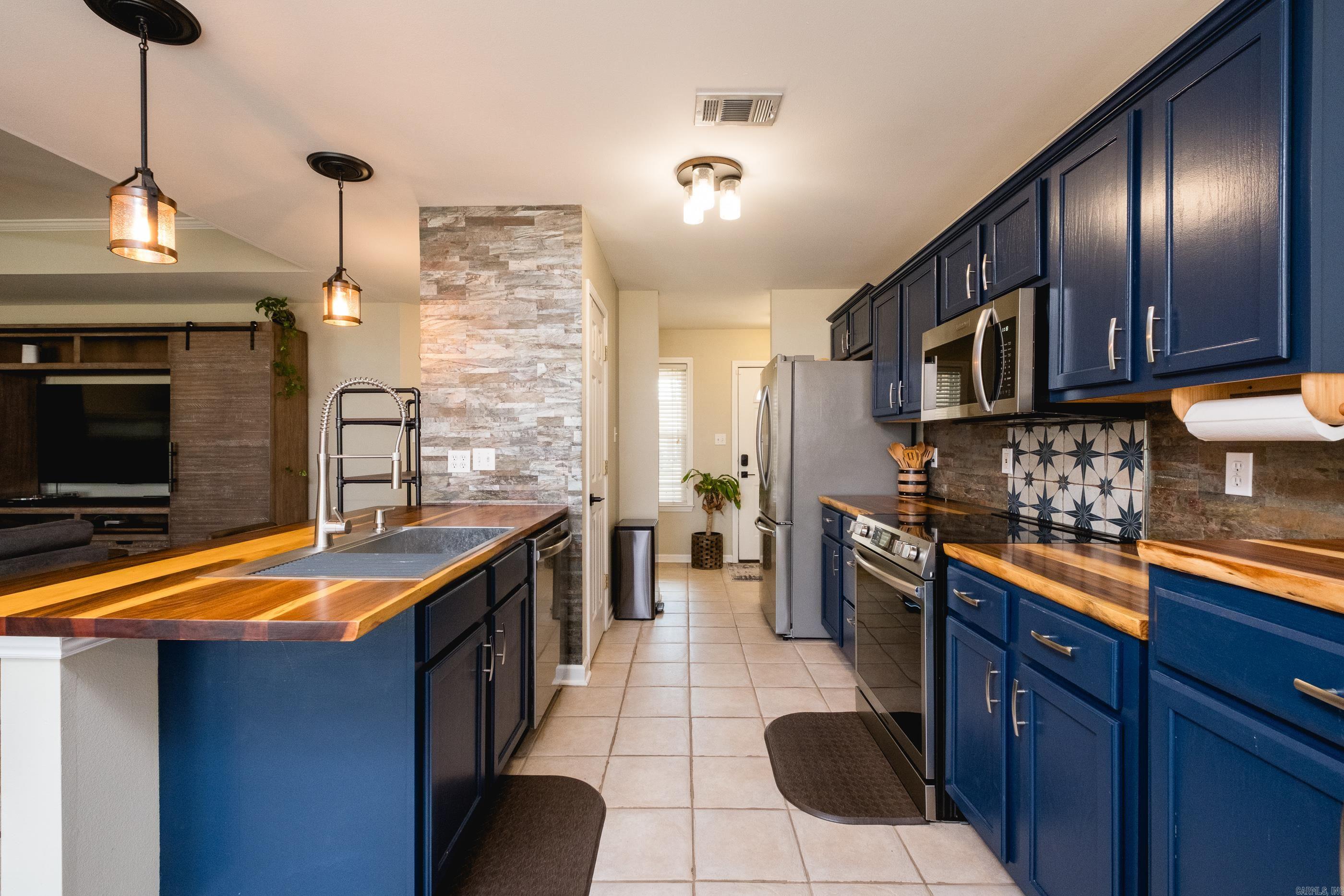 213 Greenwood  Sherwood, AR