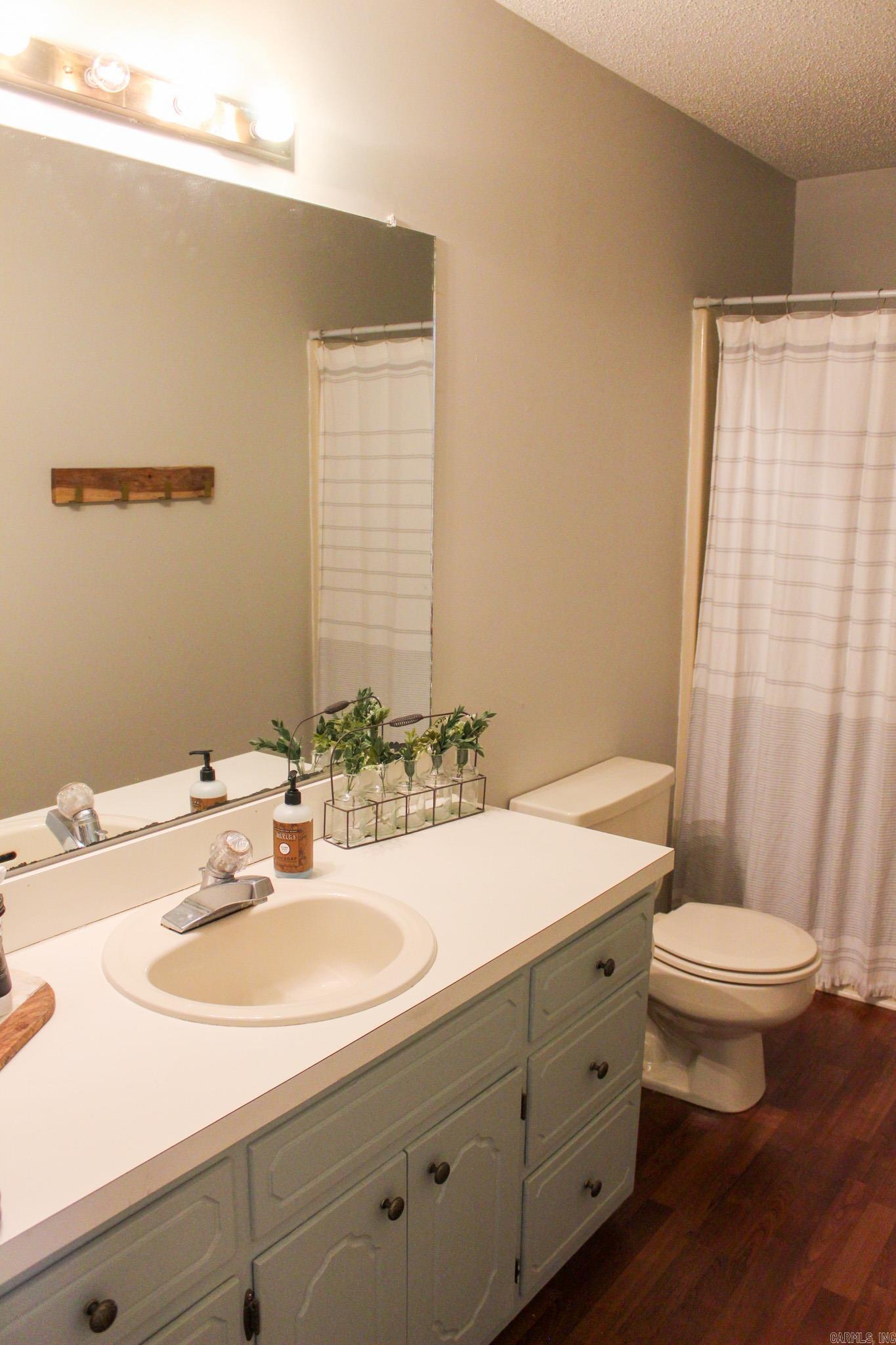 8 Robbye  Searcy, AR