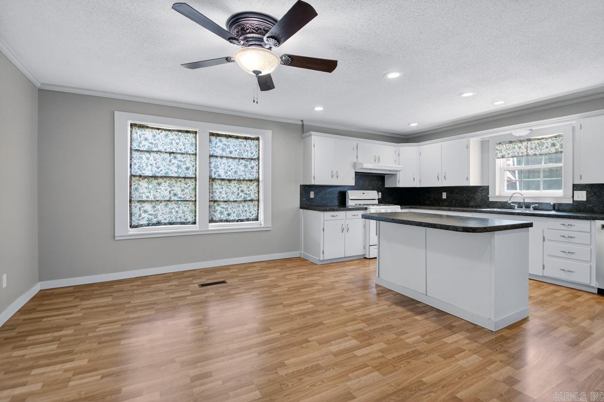 5610 E Sardis  Hensley, AR