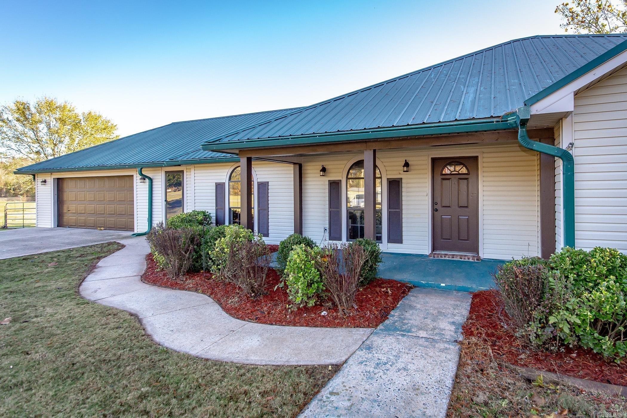 159 Jones Loop  El Paso, AR