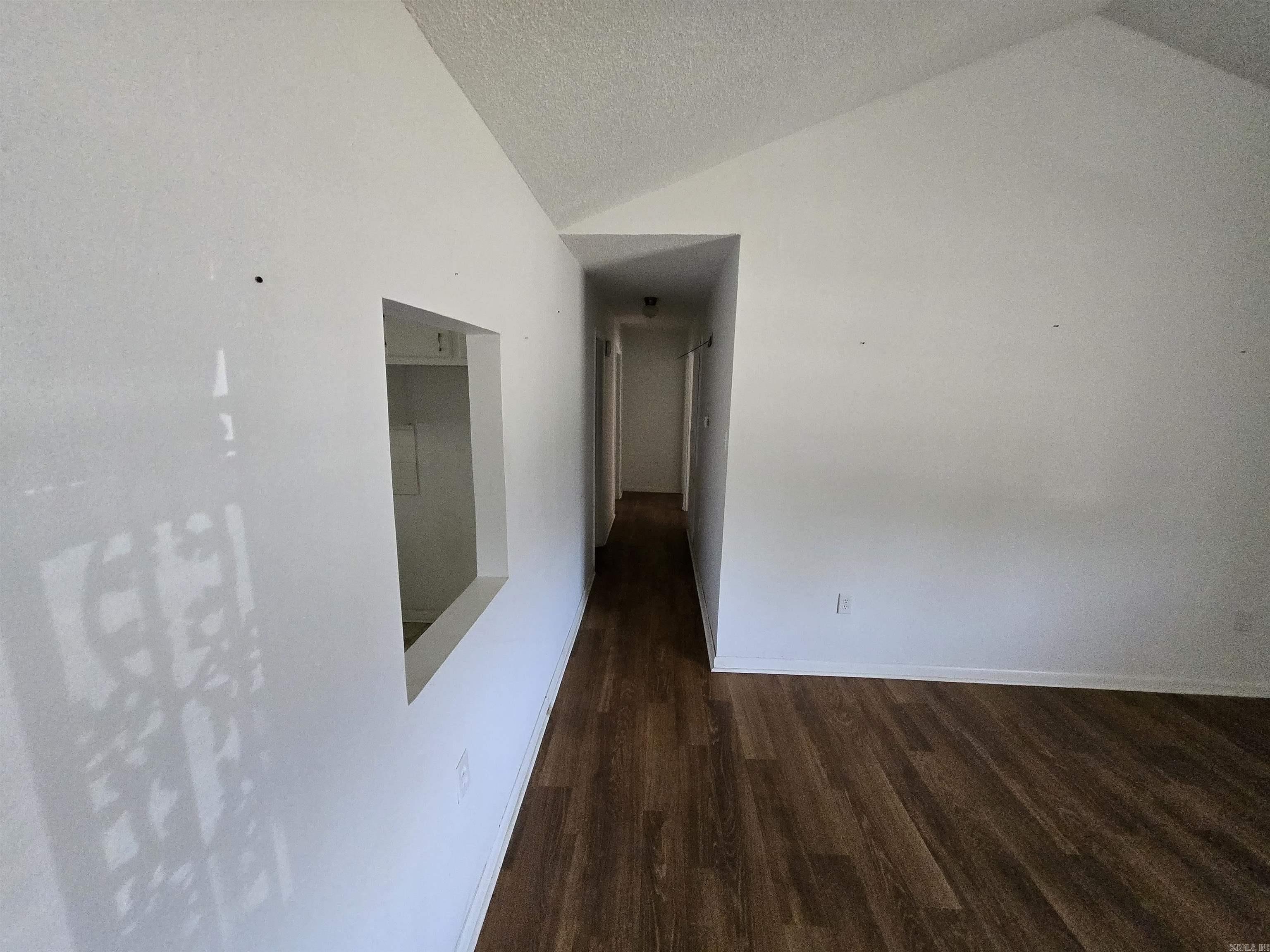 410 Brandenburg Gate  Stuttgart, AR