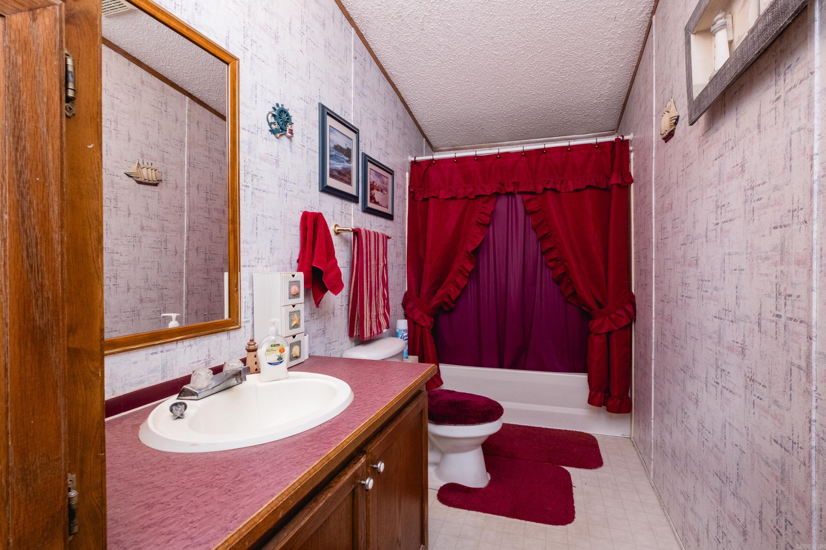 6700 Forrest Oak  Pine Bluff, AR