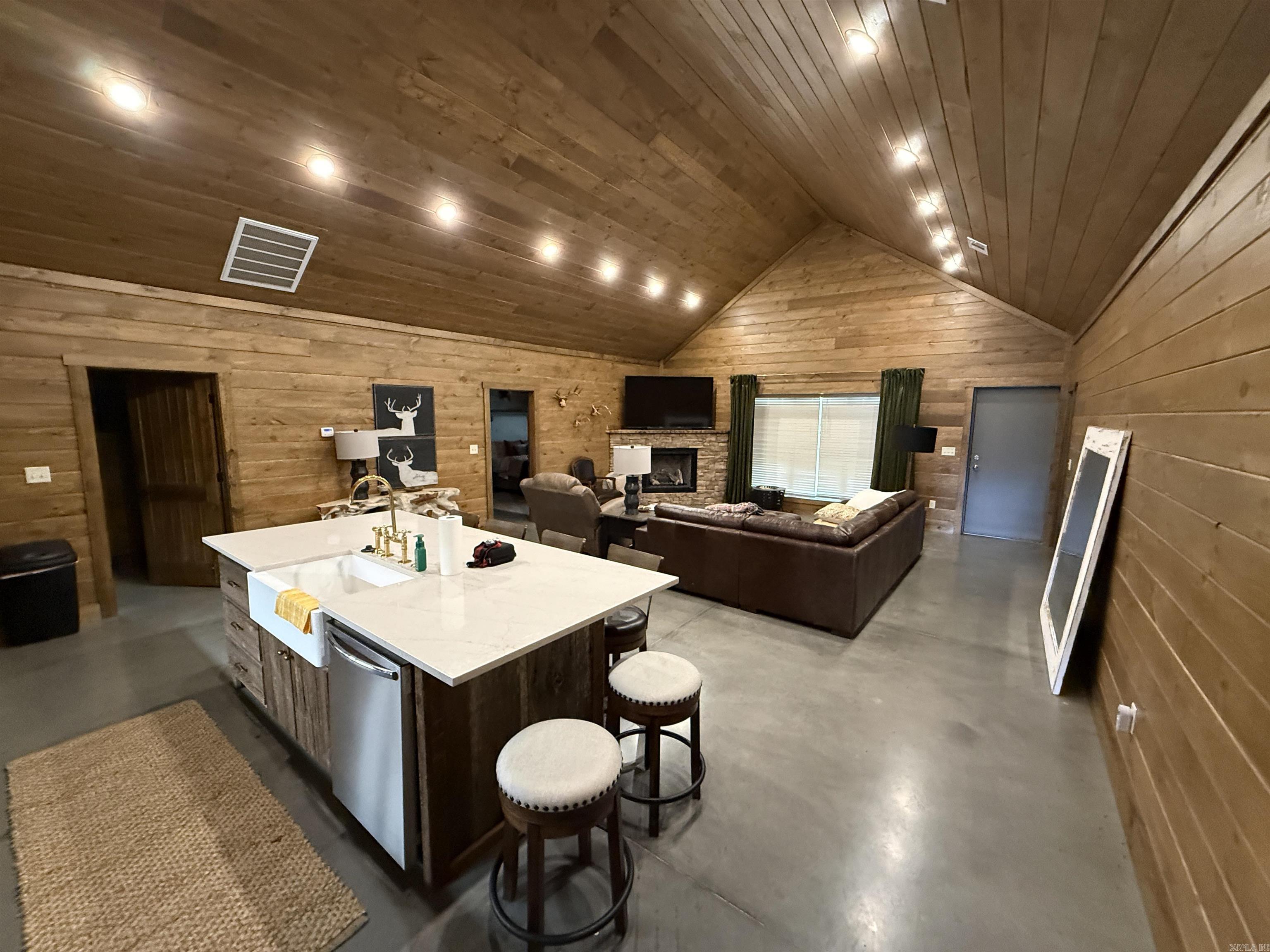 961 Jones Island Rd.  Georgetown, AR