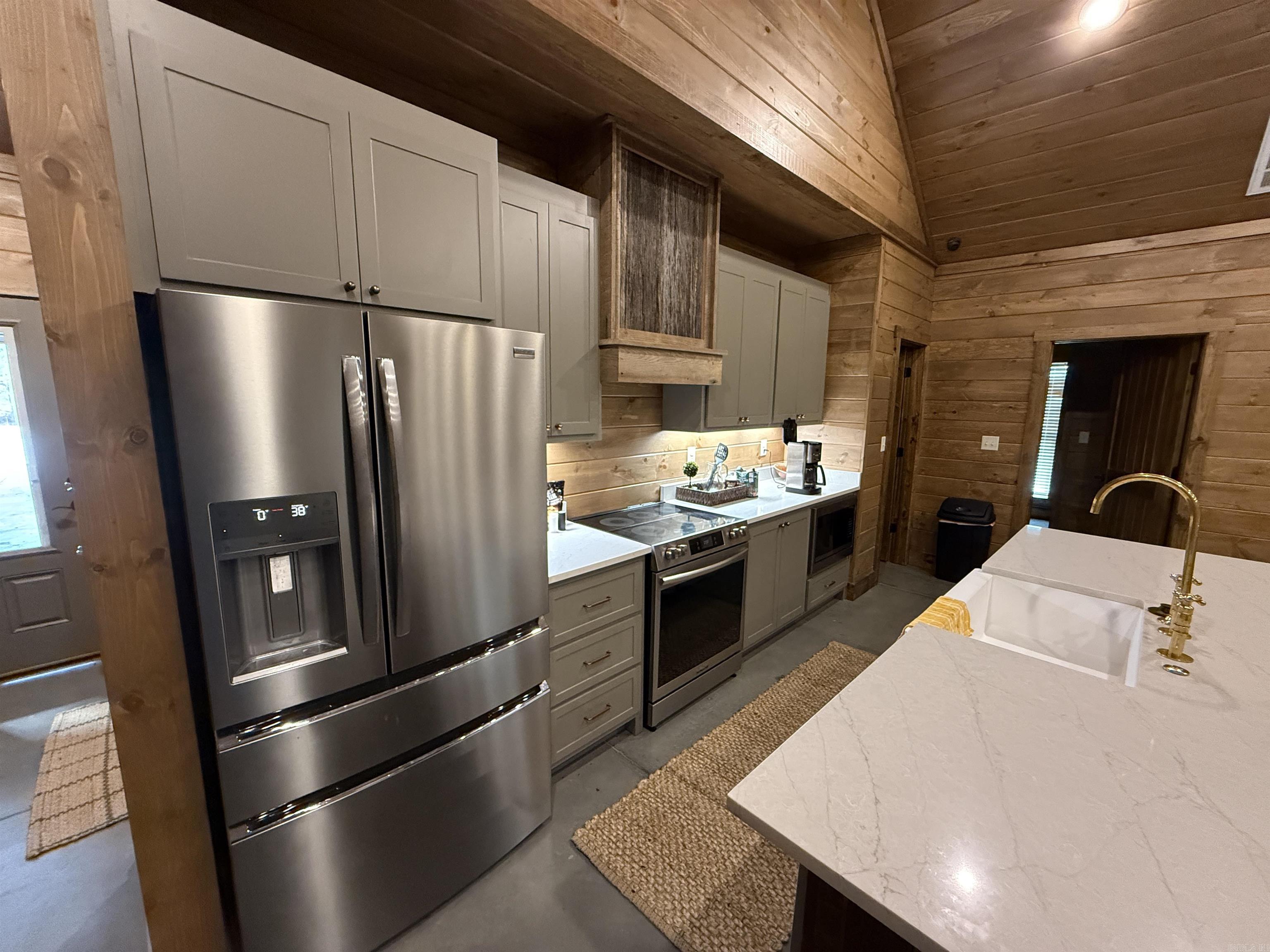 961 Jones Island Rd.  Georgetown, AR