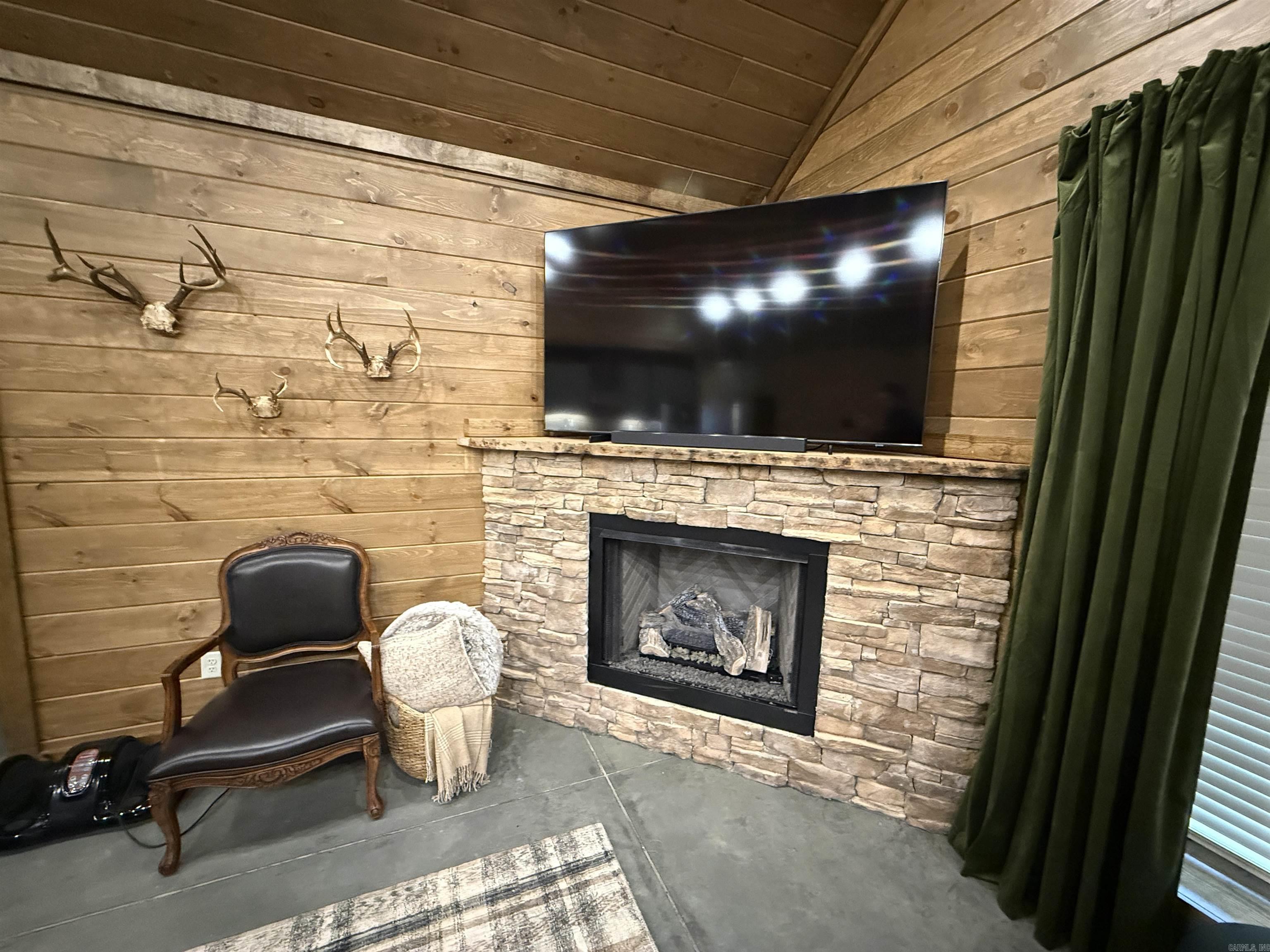 961 Jones Island Rd.  Georgetown, AR