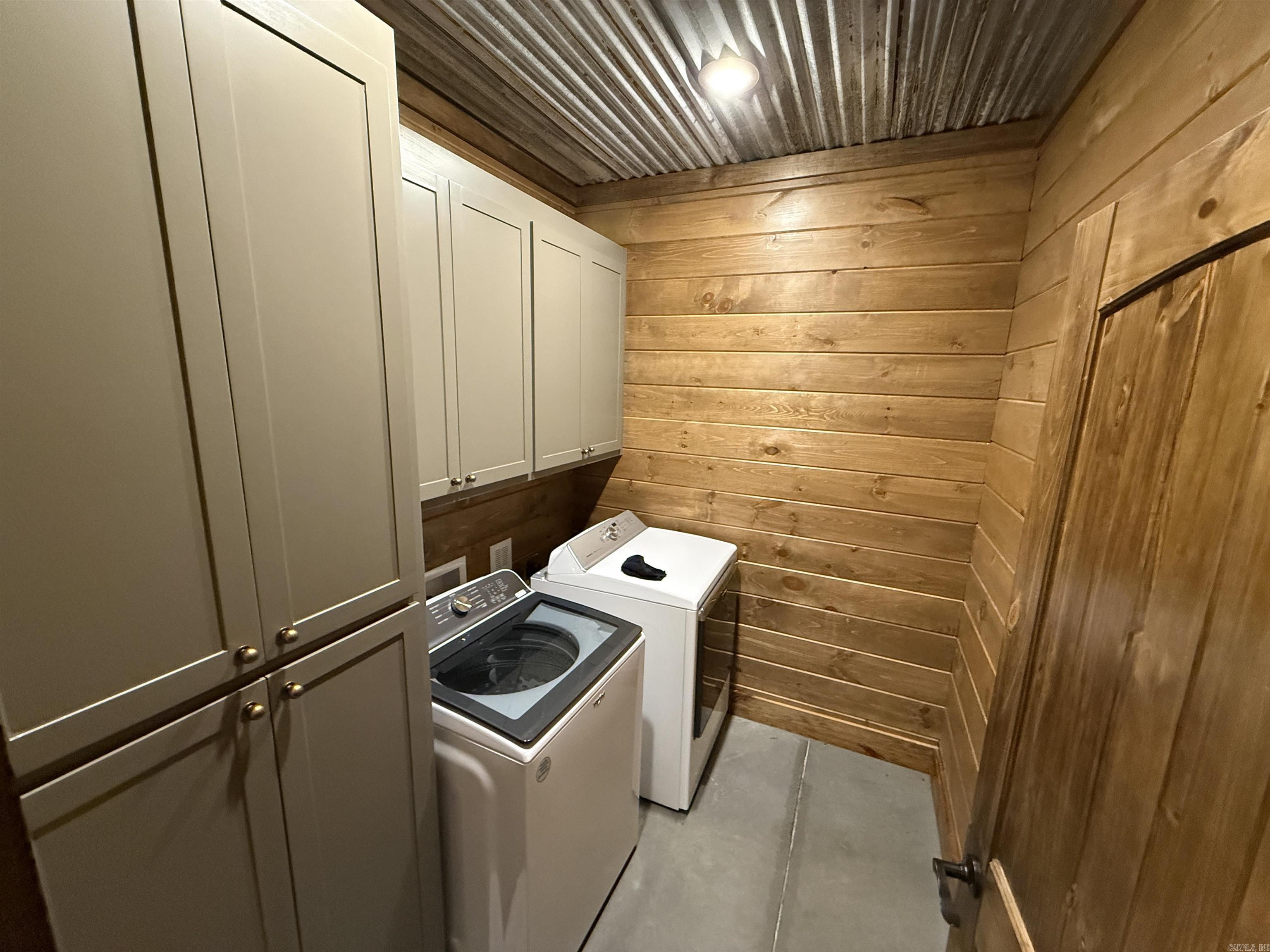 961 Jones Island Rd.  Georgetown, AR