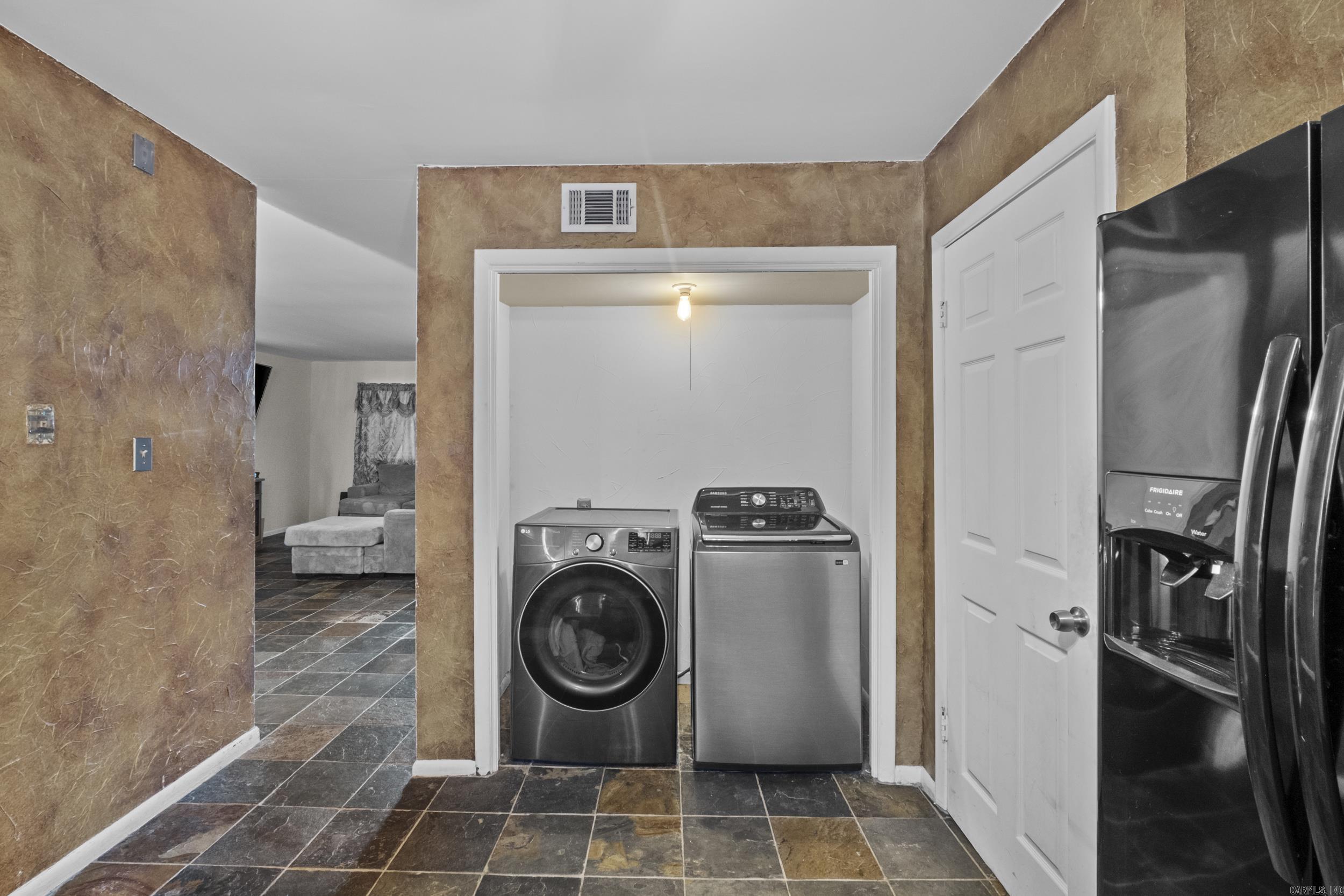 2001 Reservoir Road #22  Little Rock, AR