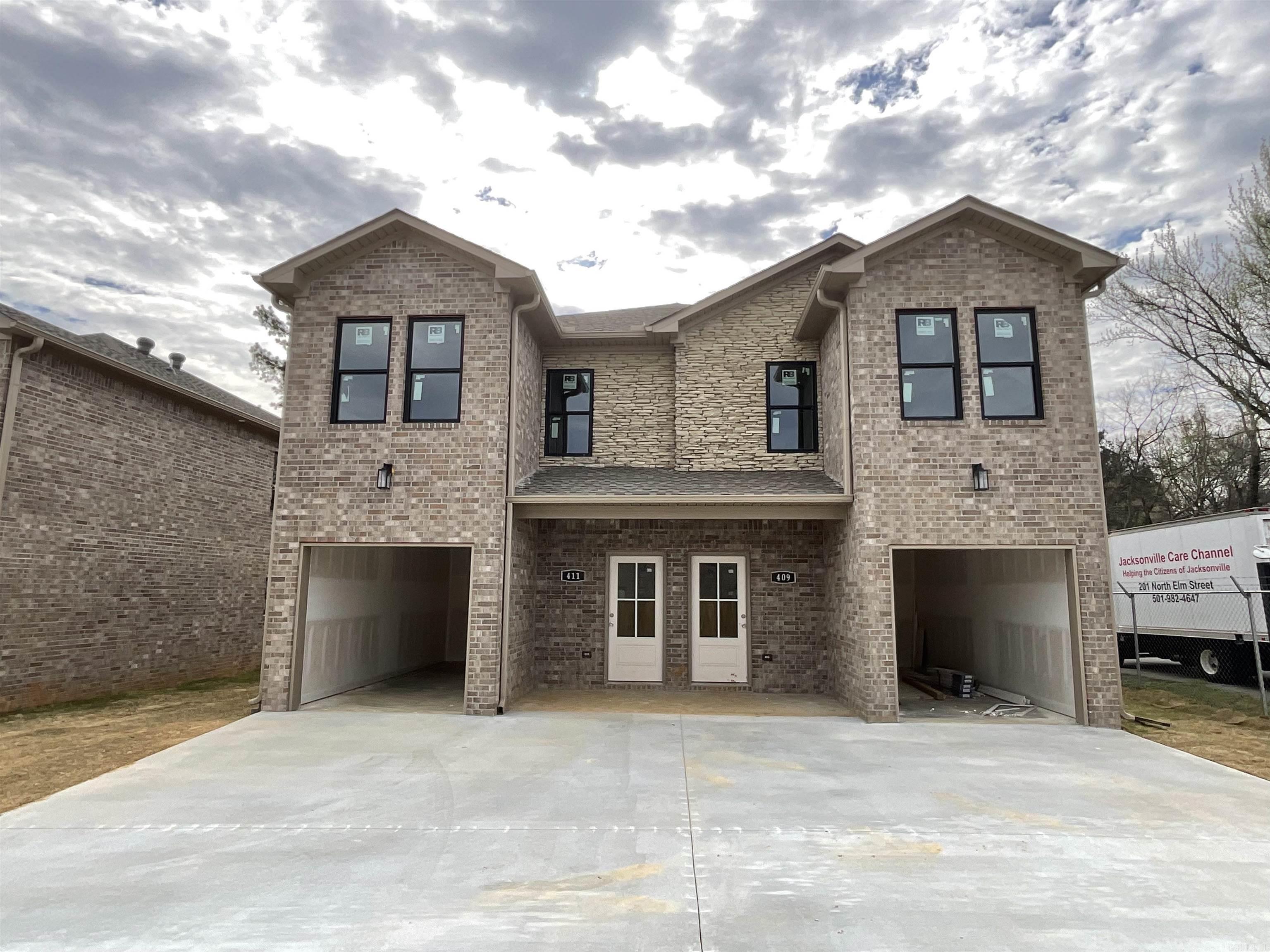 409 & 411 E Center  Jacksonville, AR