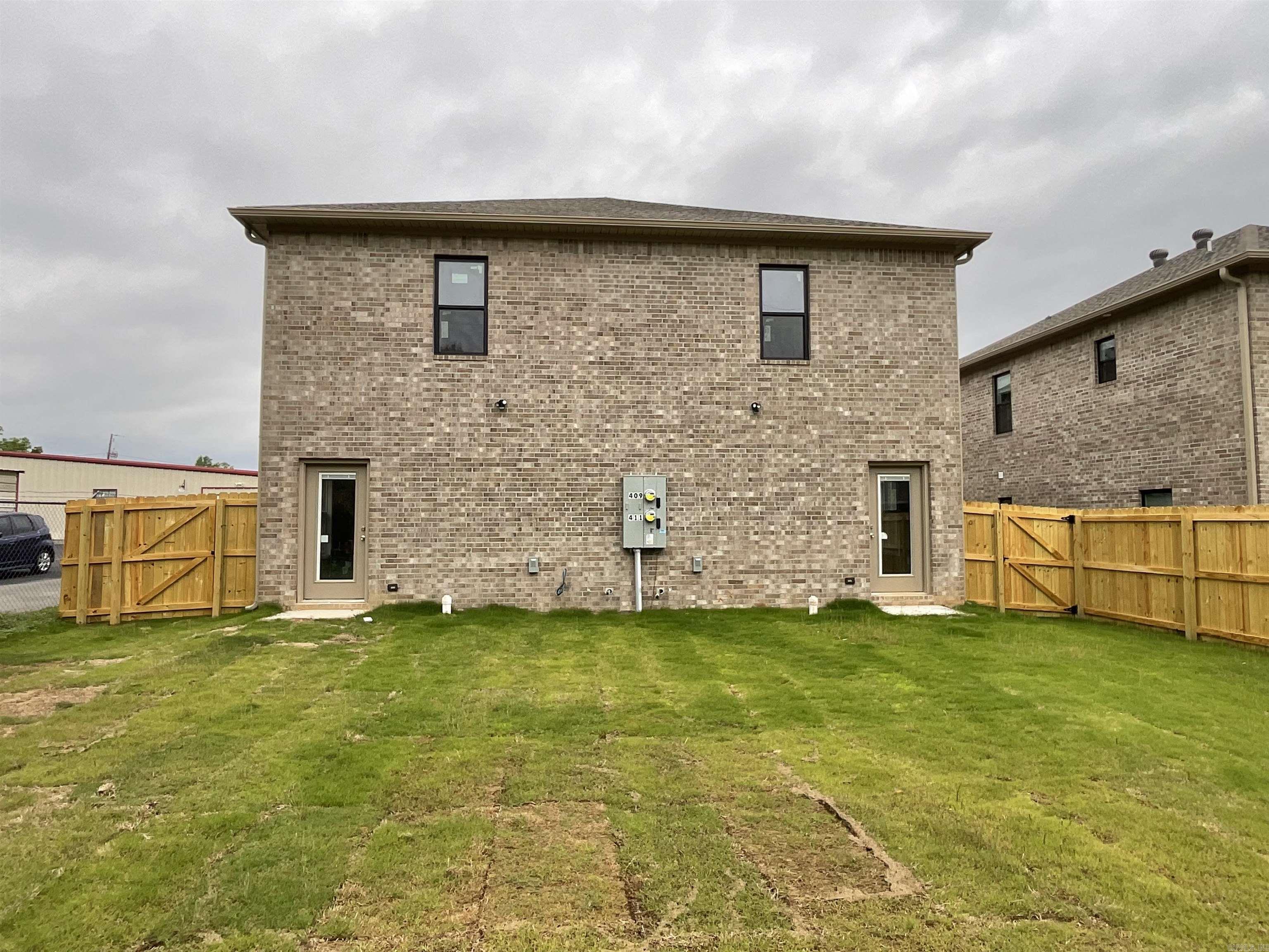 409 & 411 E Center  Jacksonville, AR