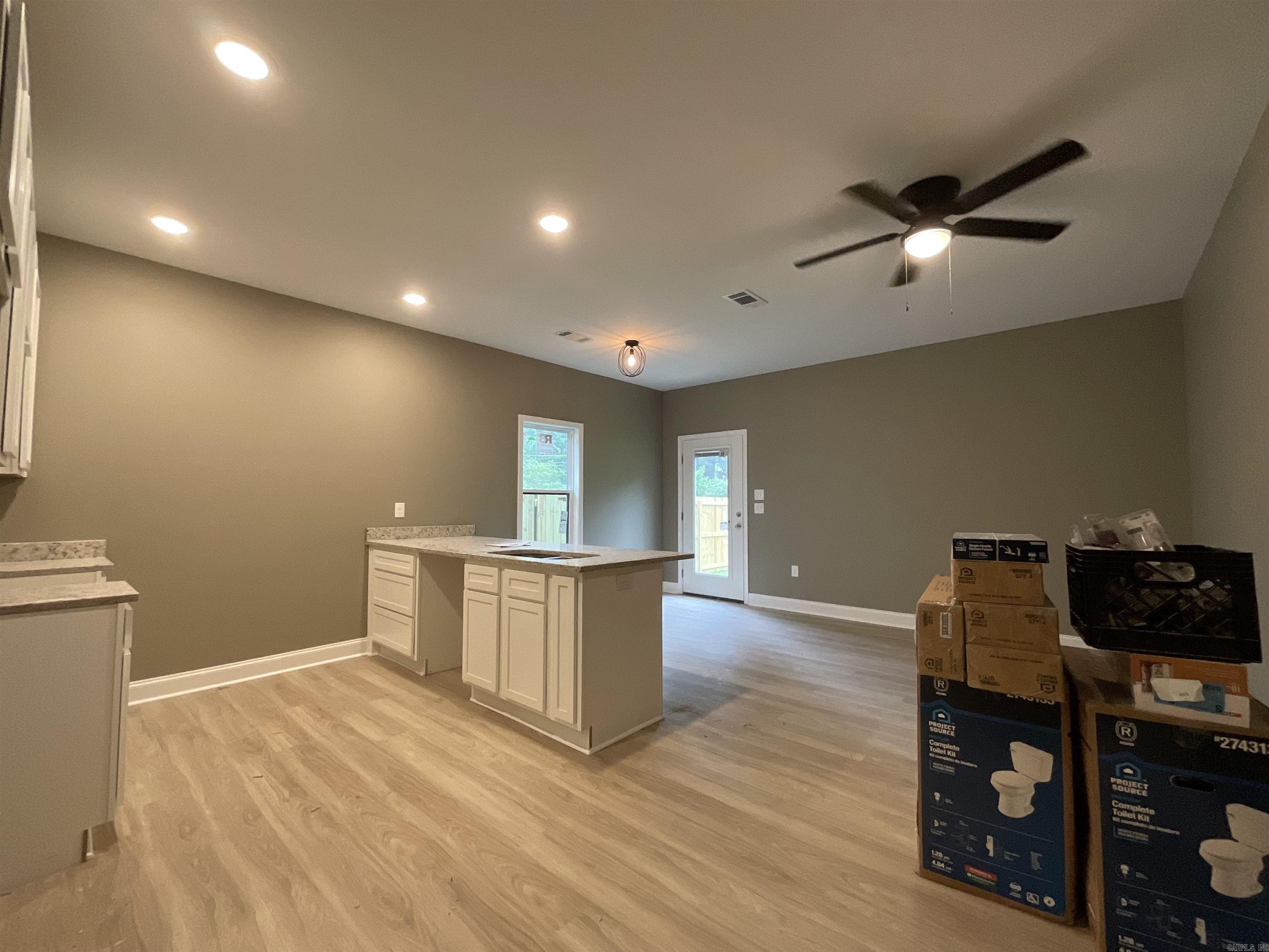 409 & 411 E Center  Jacksonville, AR