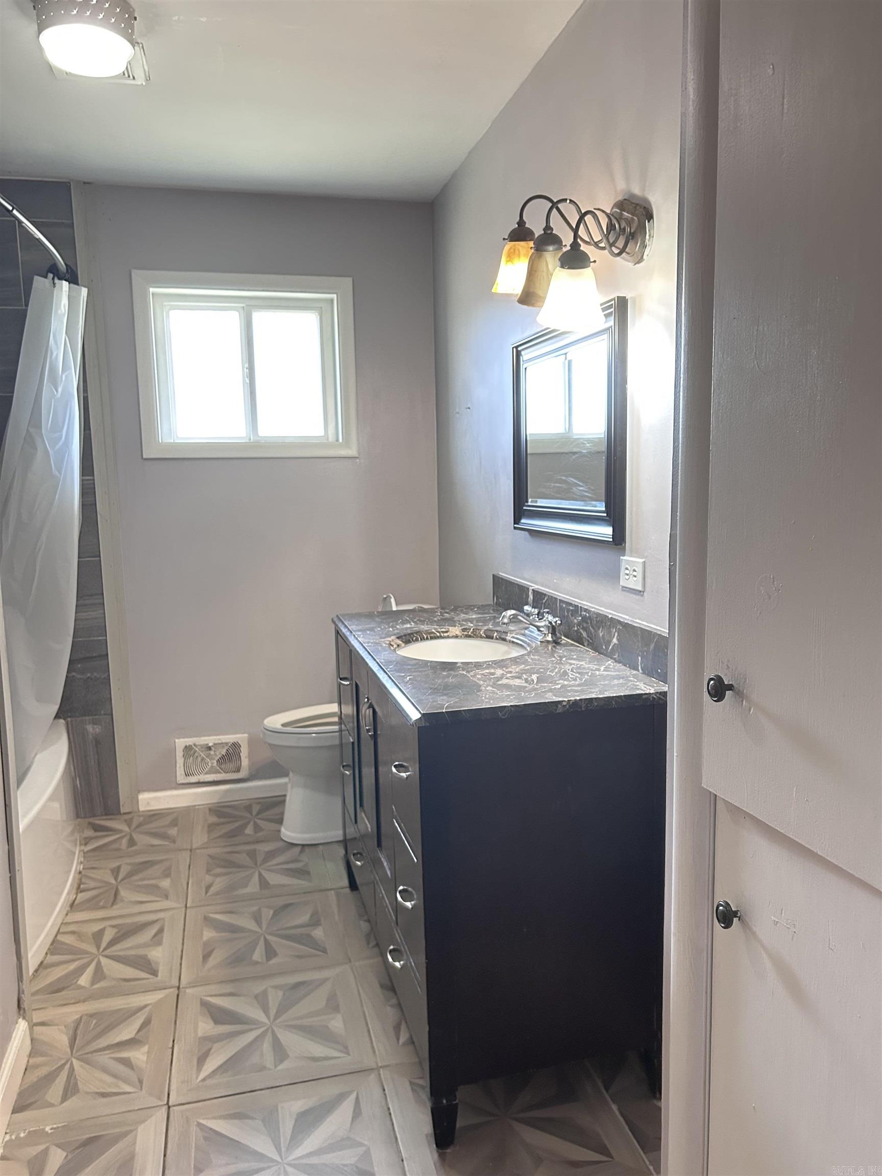 2212 Linwood  Paragould, AR