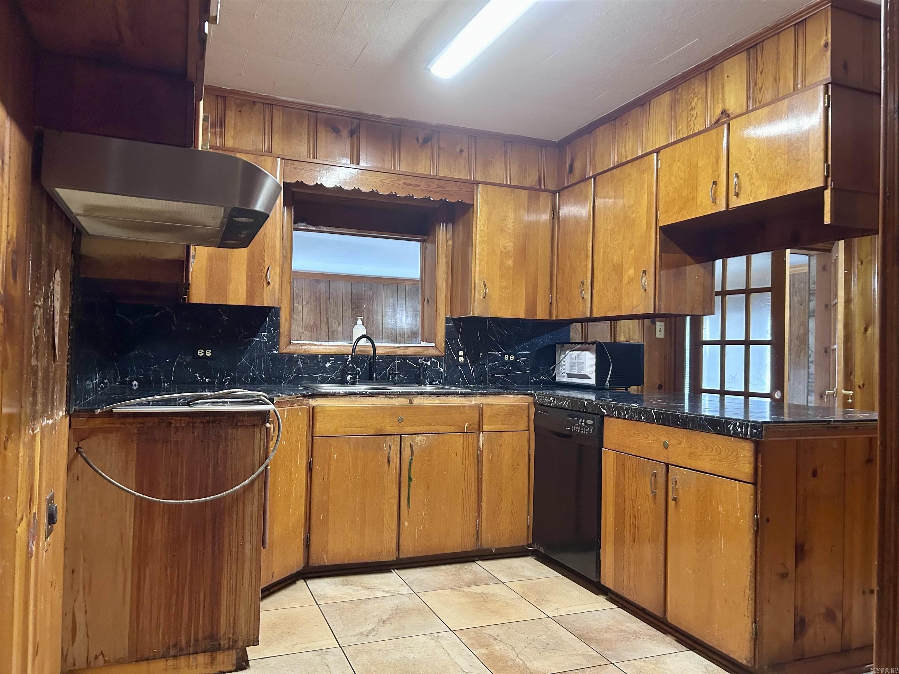 2212 Linwood  Paragould, AR