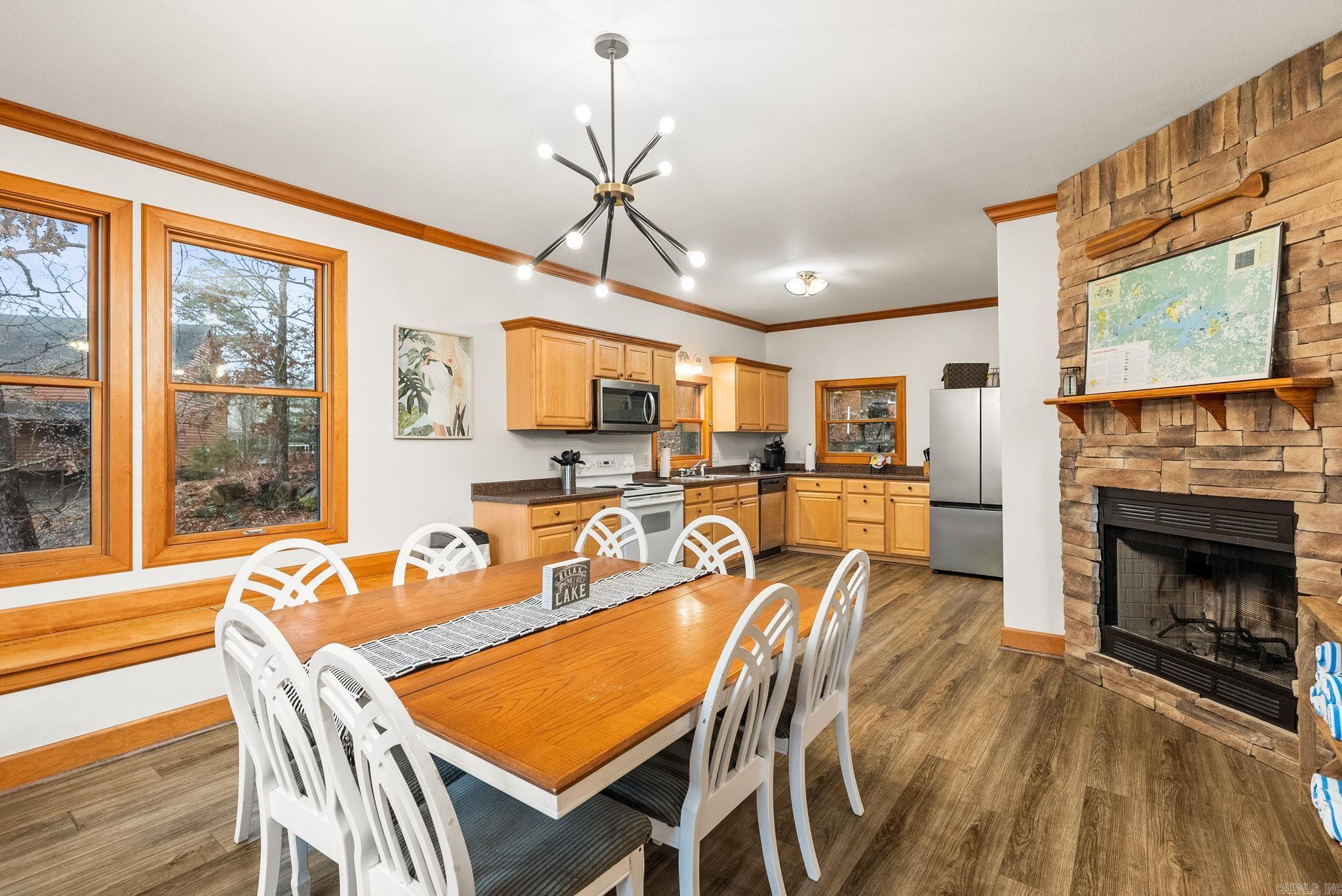 4299 Lake Drive  Clinton, AR