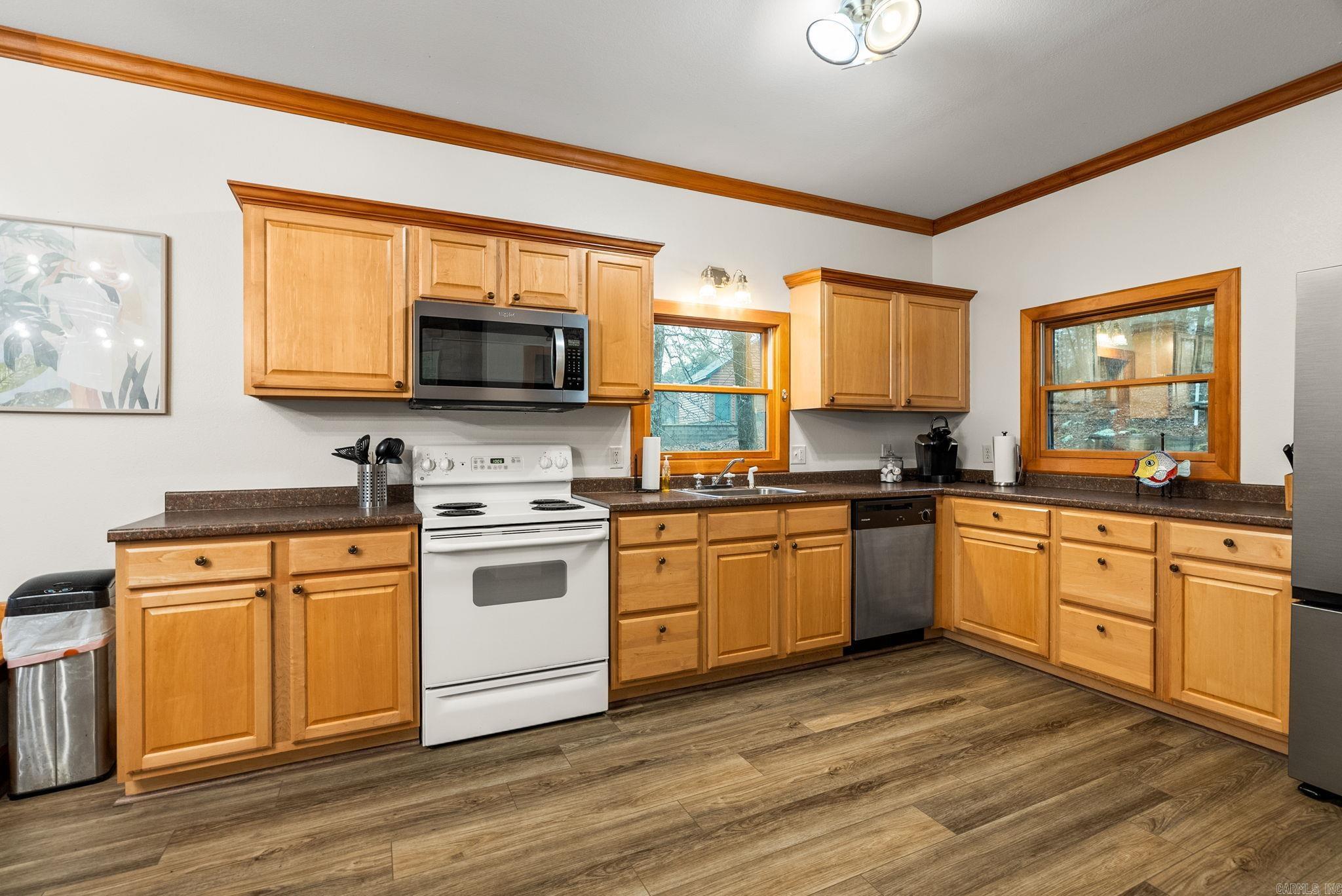 4299 Lake Drive  Clinton, AR