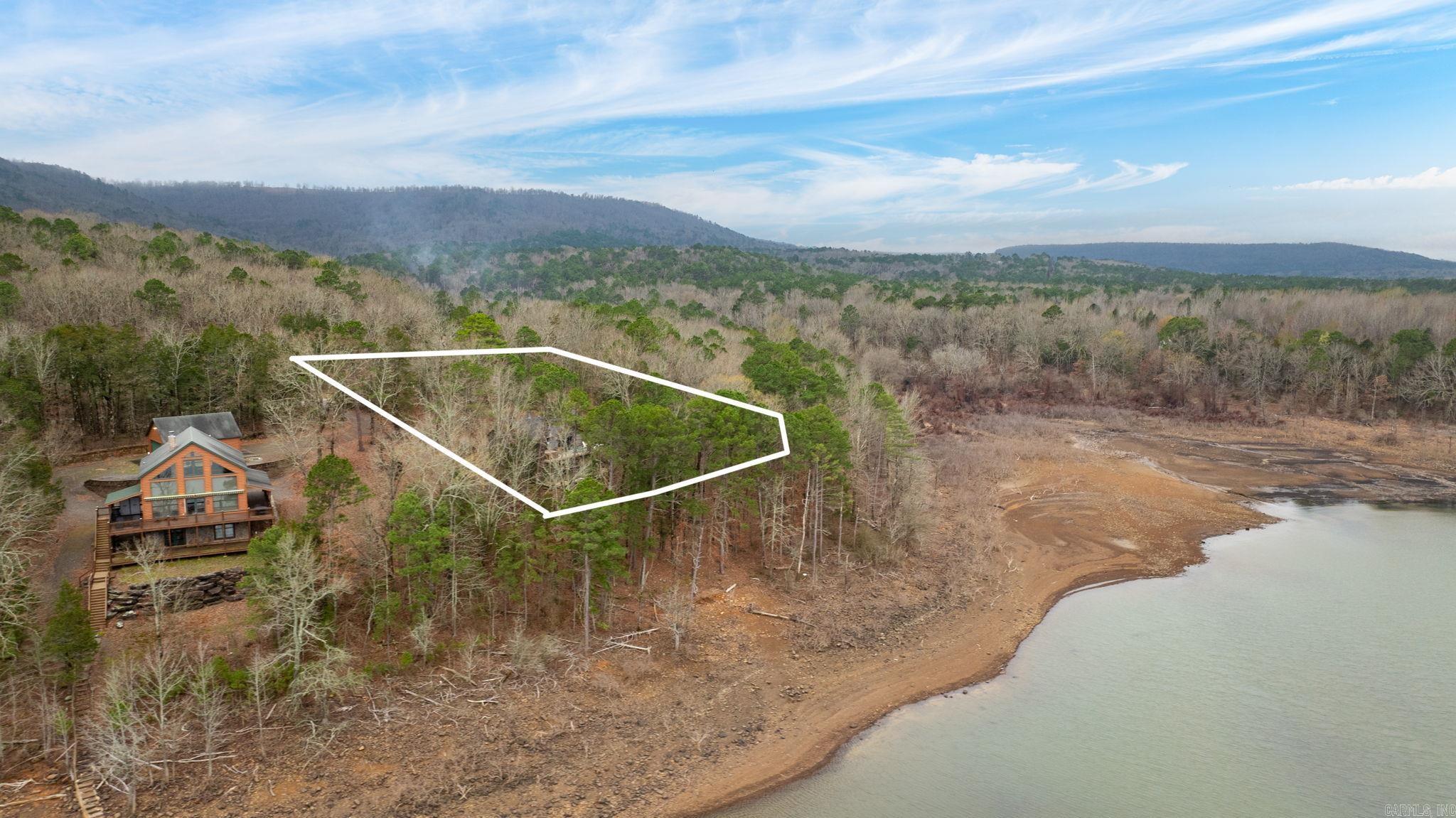 4299 Lake Drive  Clinton, AR