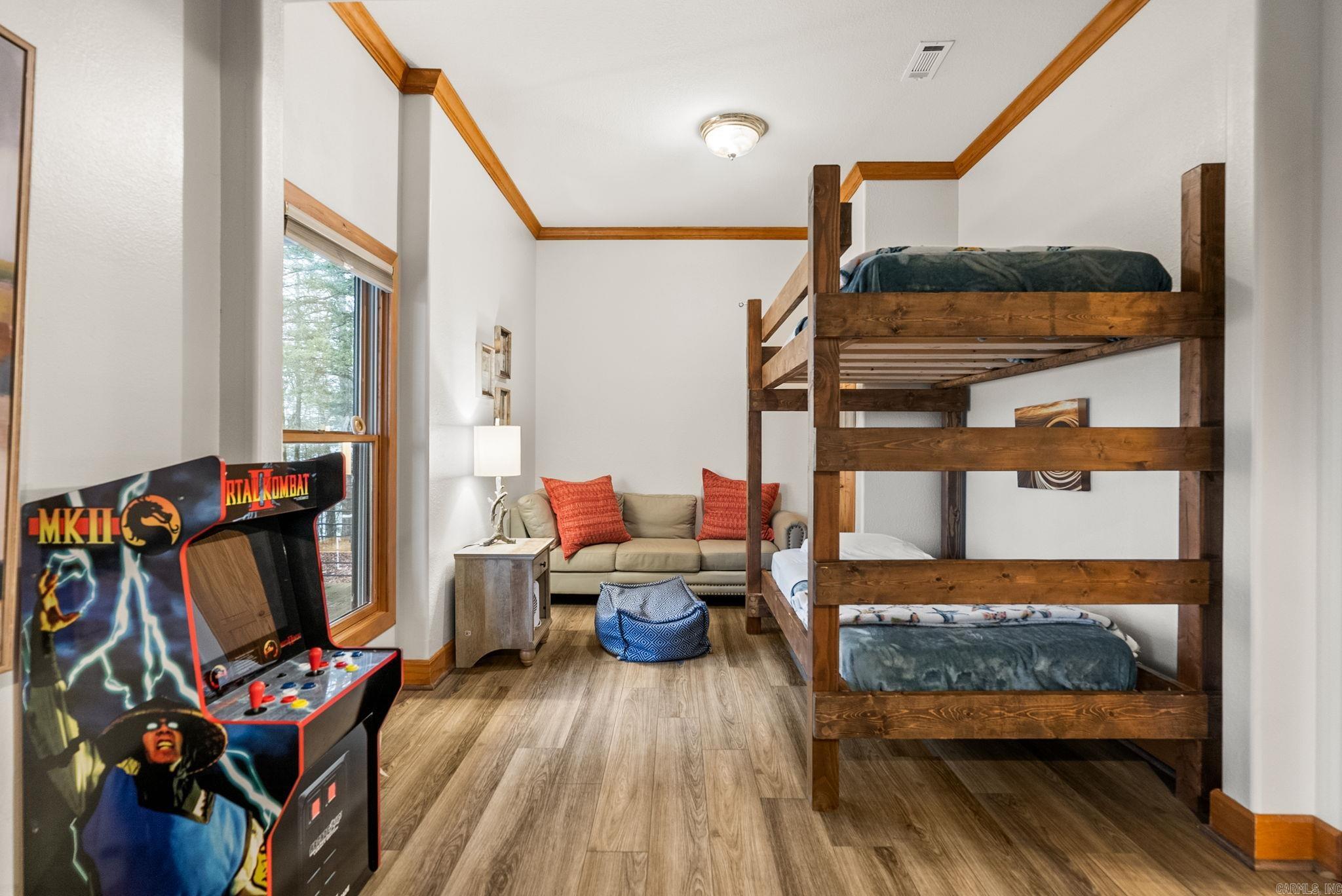 4299 Lake Drive  Clinton, AR