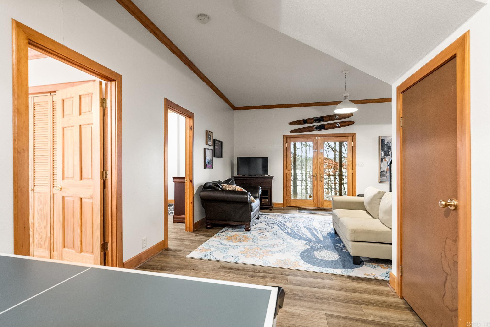 4299 Lake Drive  Clinton, AR