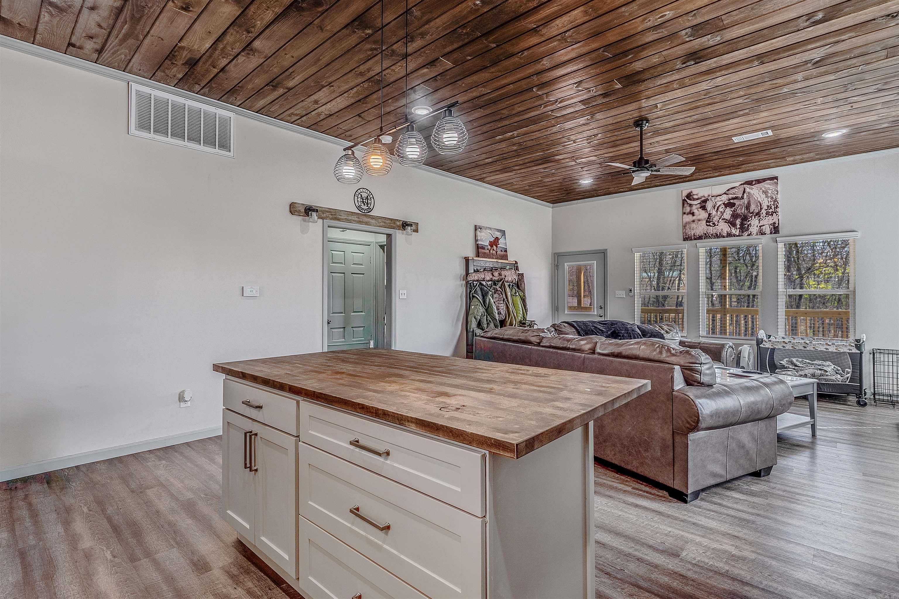 1902 E Republican  Cabot, AR