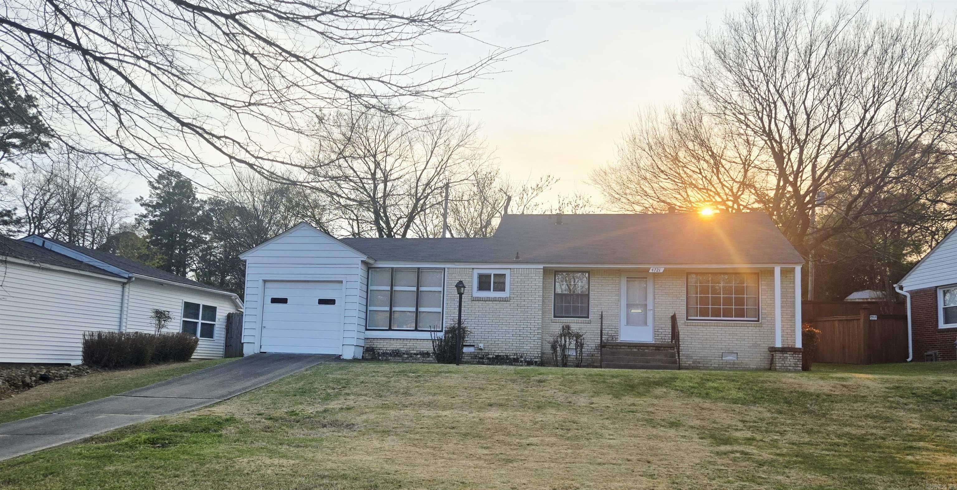 4721 Lakeshore  North Little Rock, AR