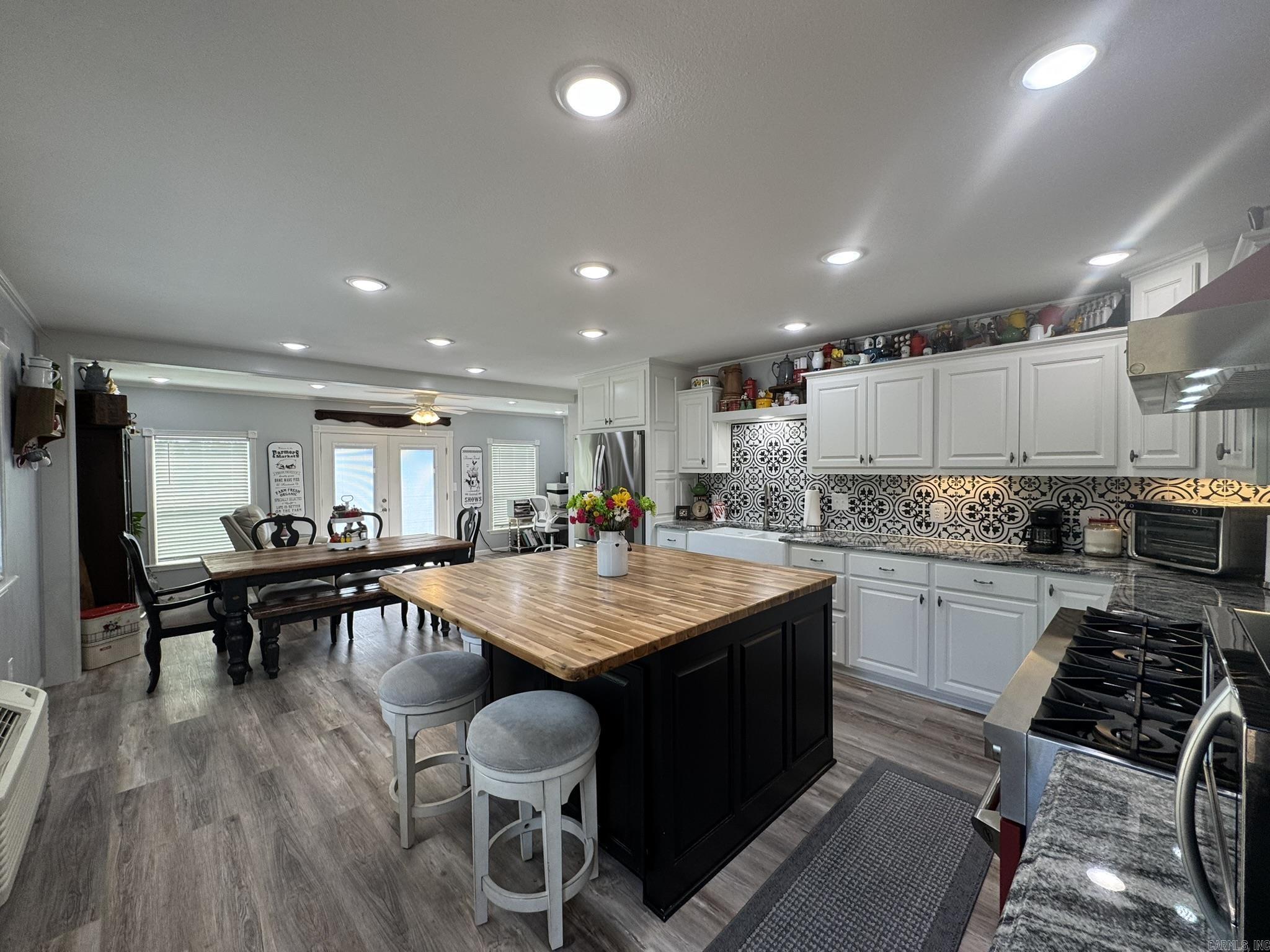 821 W Hwy 14  Harriet, AR