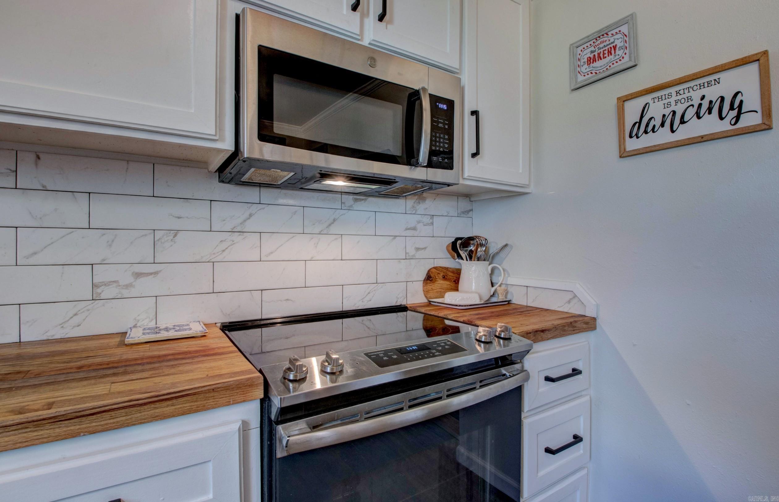 16601 West Road  Roland, AR