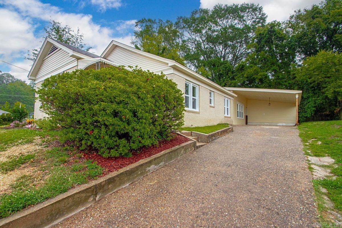 111 N 1st Street  Benton, AR