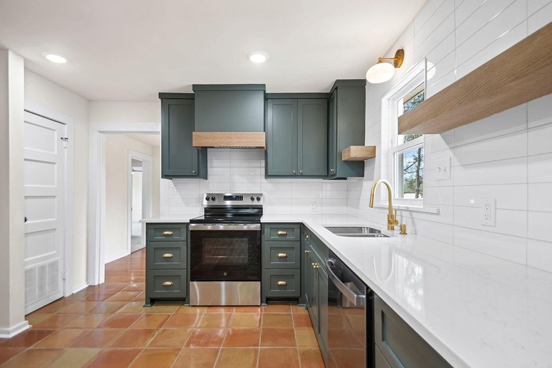 111 N 1st Street  Benton, AR