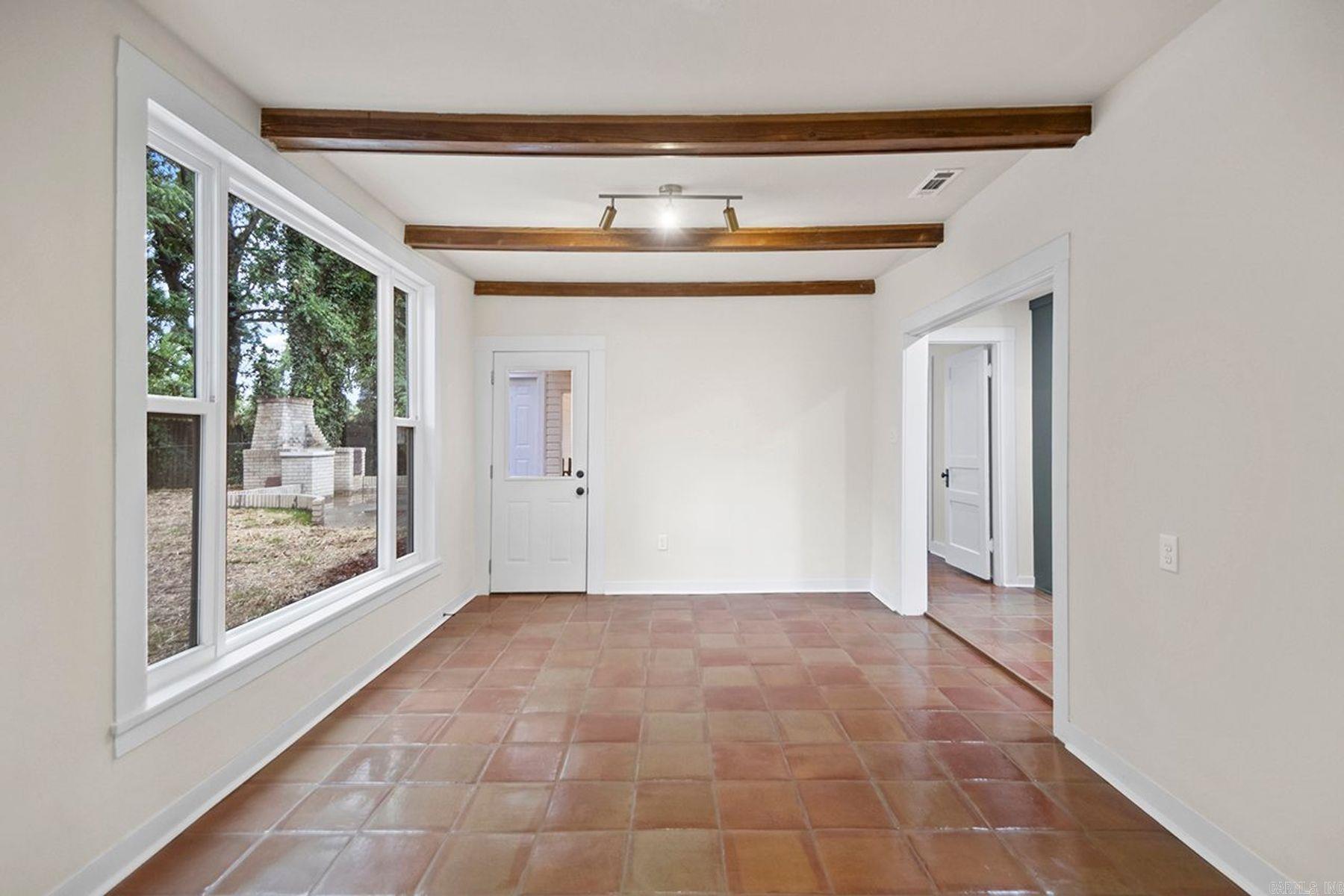 111 N 1st Street  Benton, AR